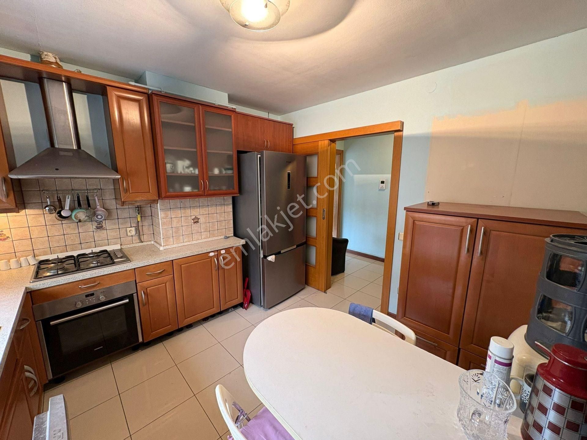 Fenerbahçe Dalyan Kulüp Karşısında 4+1 Kiralık Az Katlı Bina - Görsel 19