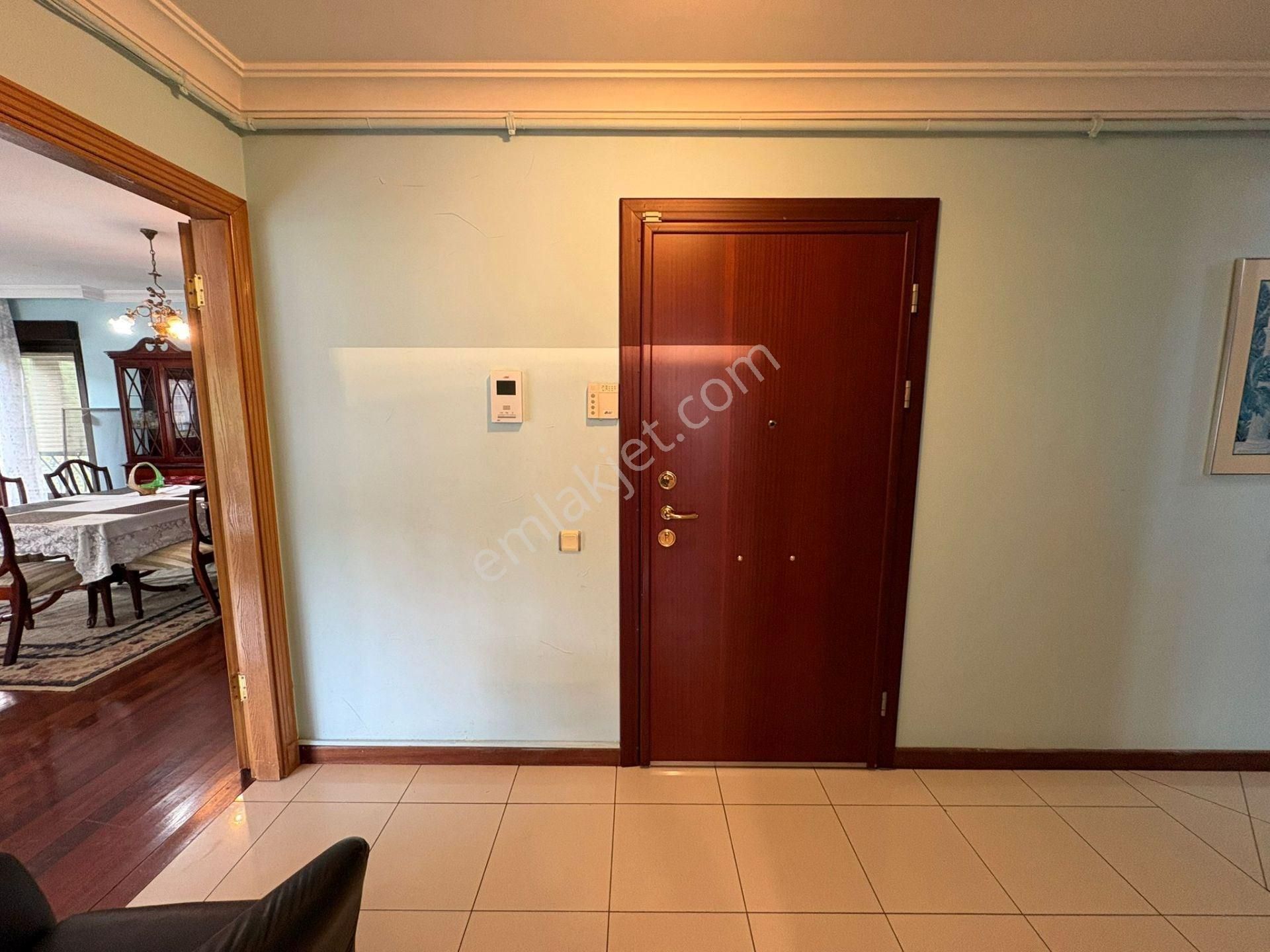 Fenerbahçe Dalyan Kulüp Karşısında 4+1 Kiralık Az Katlı Bina - Görsel 14