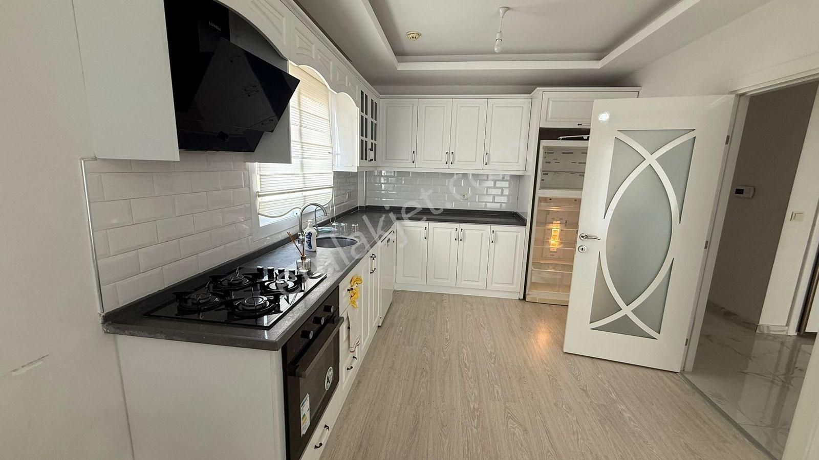 Erdemli Merkez 3+1 Deniz Manzaral Eşyalı Deniz Manzaralı Kiralık - Görsel 19