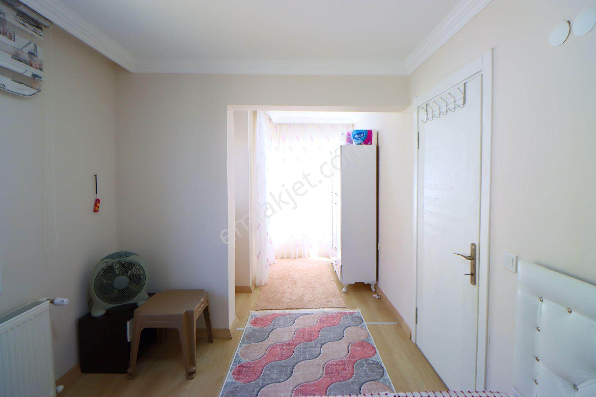 Kuşadası'nda Yeni Yapı, Yola Cepheli,denizeyakın,geniş Bahçeli, Doğalgazlı,3+1 Villa - Görsel 18