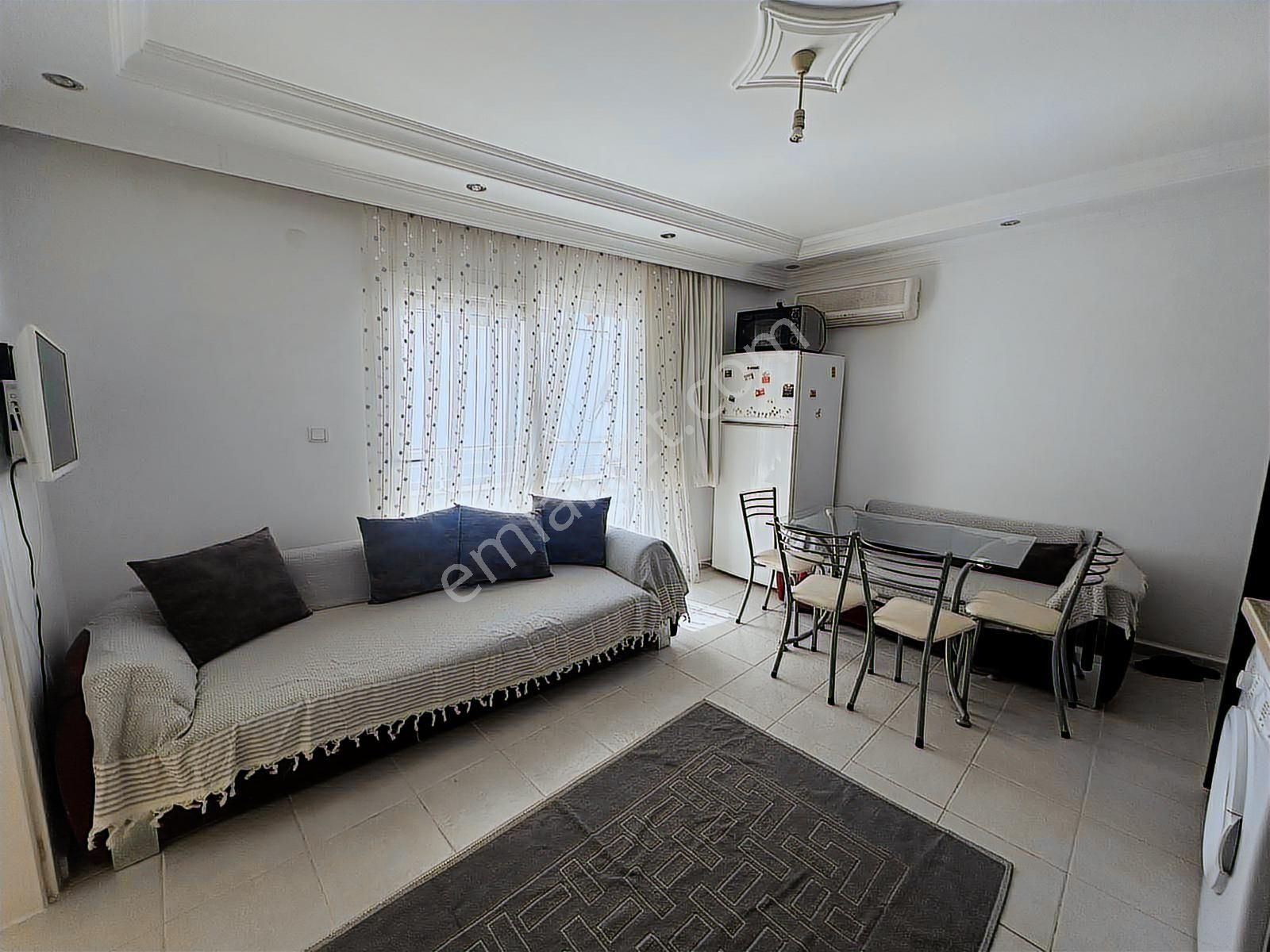 Güllük'te Havuzlu Sitede Eşyalı 1+1 Kiralık Daire - Görsel 6