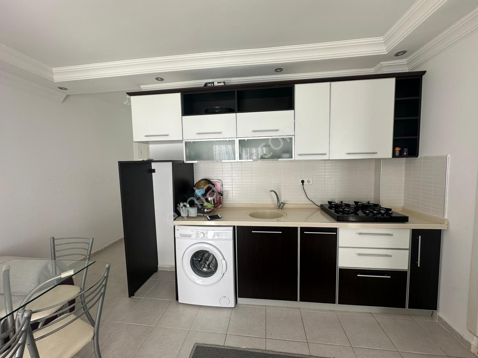 Güllük'te Havuzlu Sitede Eşyalı 1+1 Kiralık Daire - Görsel 2