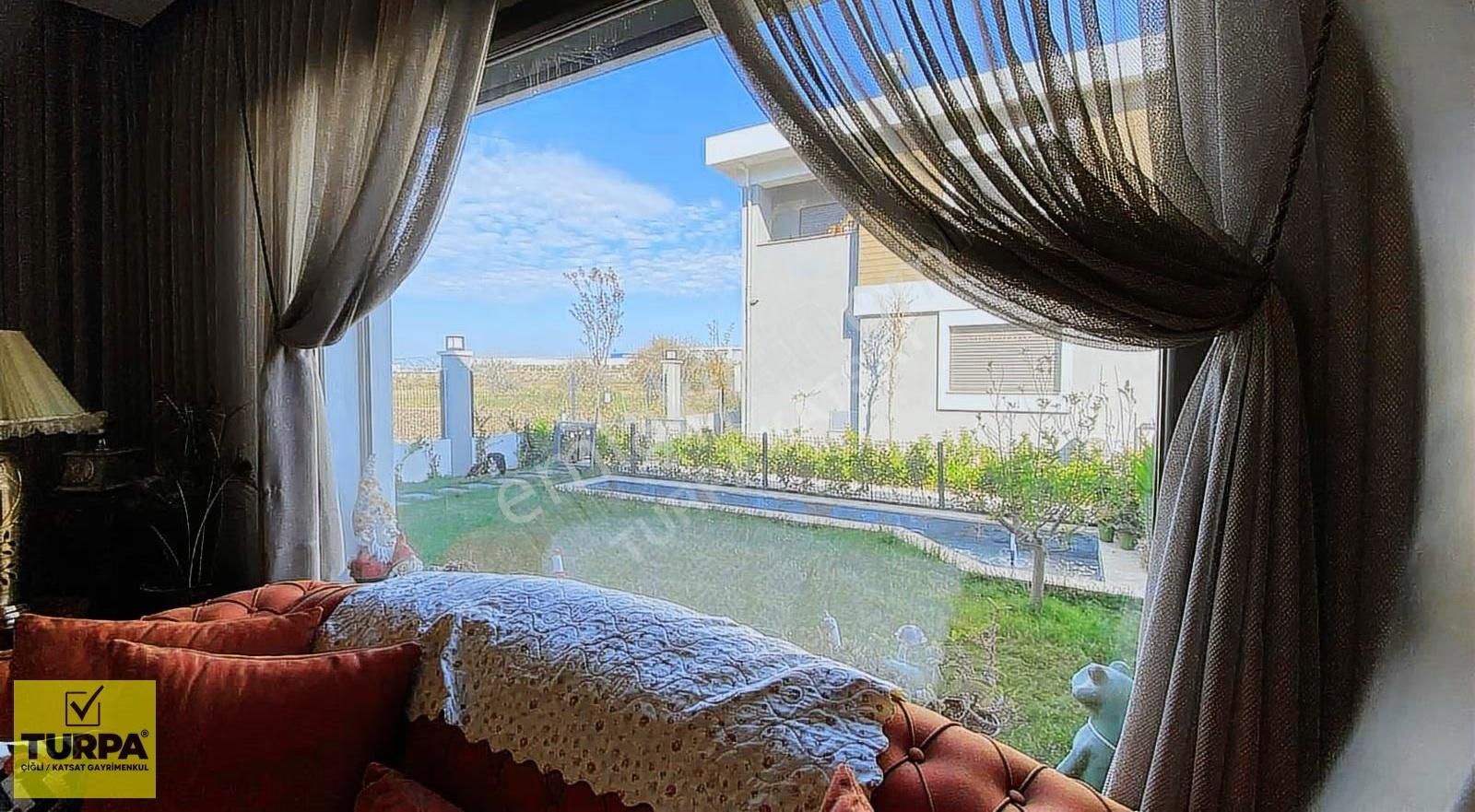 İzmir Cbc Aura 1 Sitesinde Kiralik Köse Villa - Görsel 8