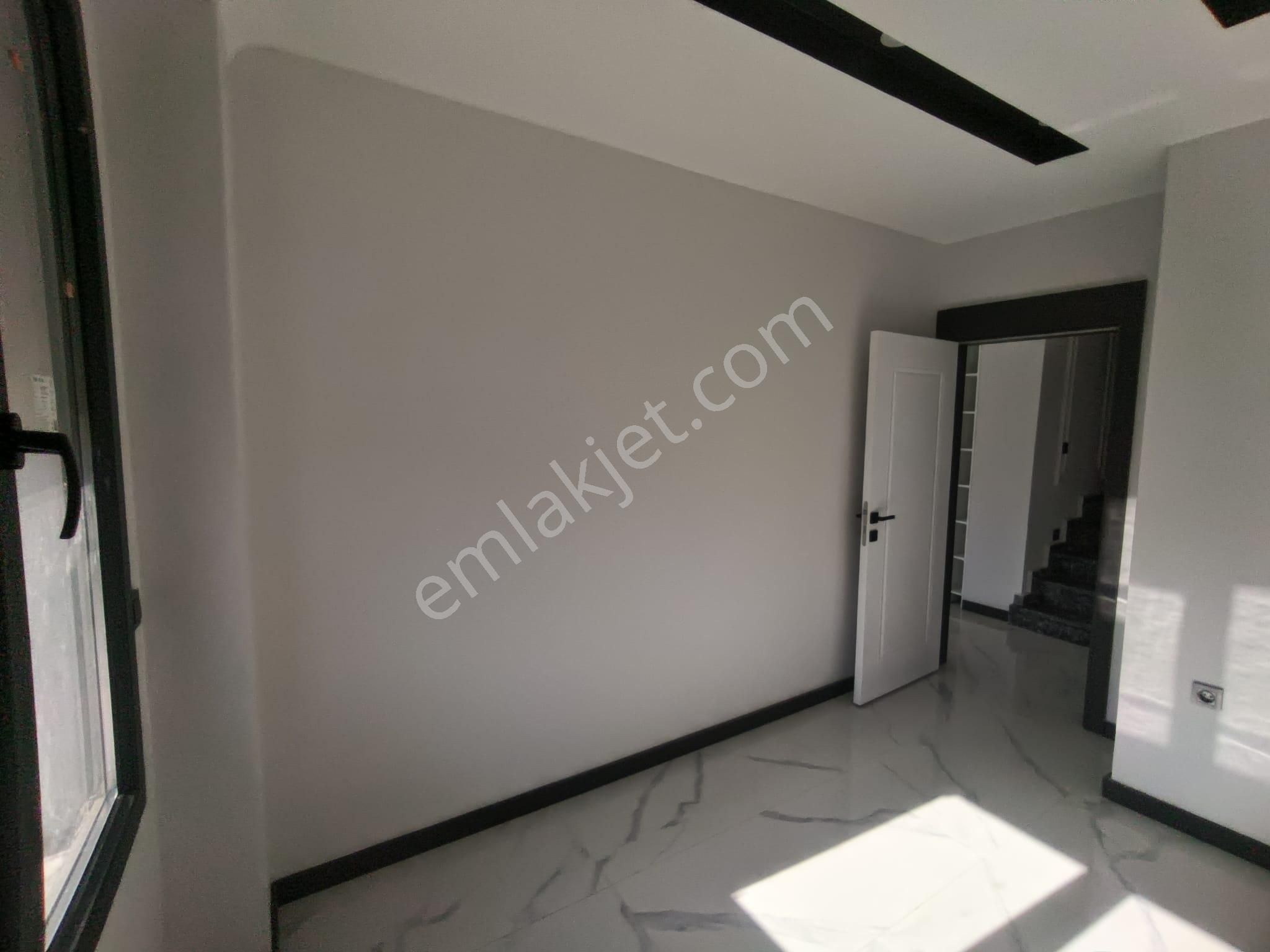 Golden Globy Edremit Zeytinli'de Havuzlu Sitede Satılık 4+1 Tripleks Villa - Görsel 26