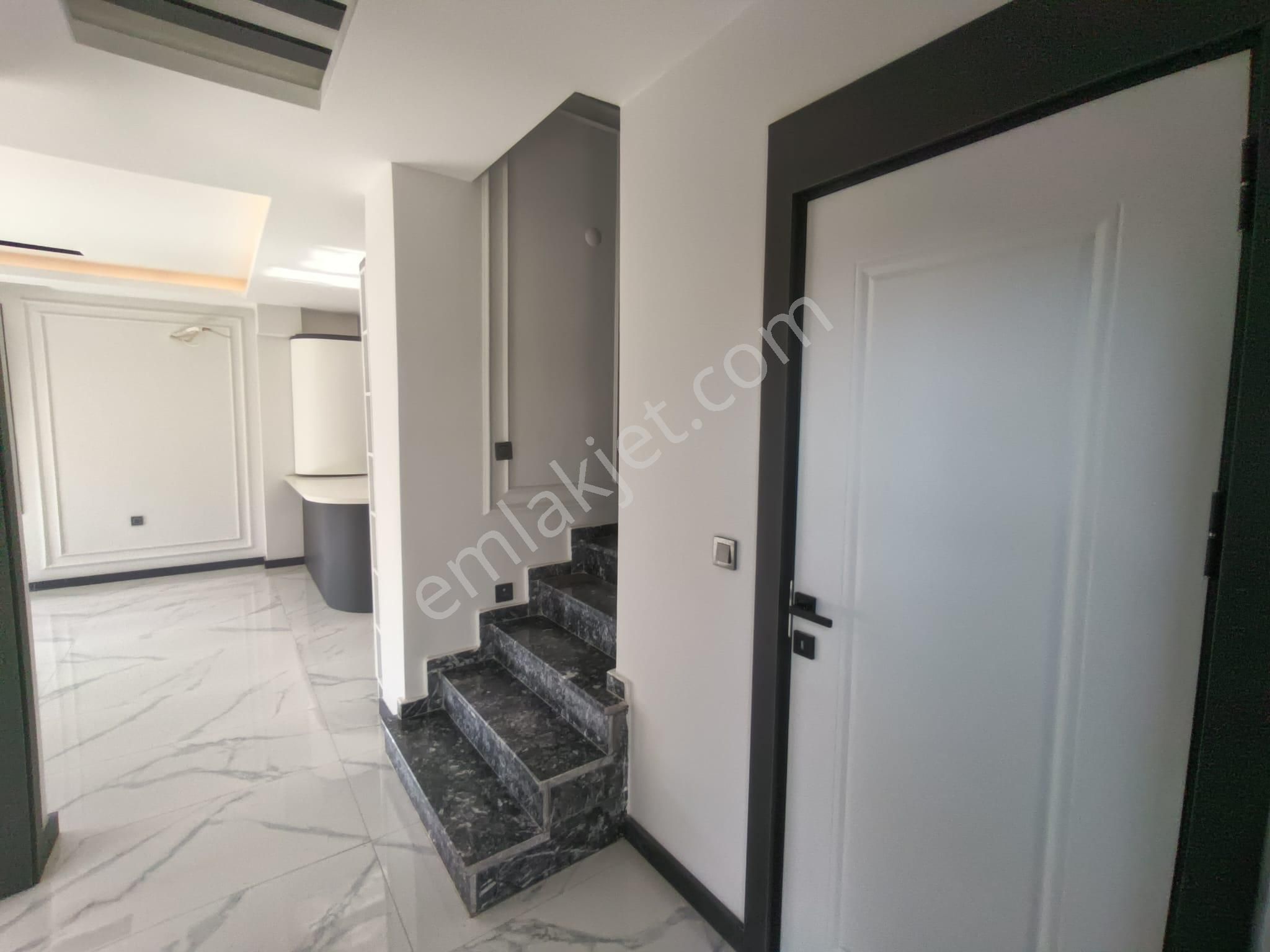 Golden Globy Edremit Zeytinli'de Havuzlu Sitede Satılık 4+1 Tripleks Villa - Görsel 29