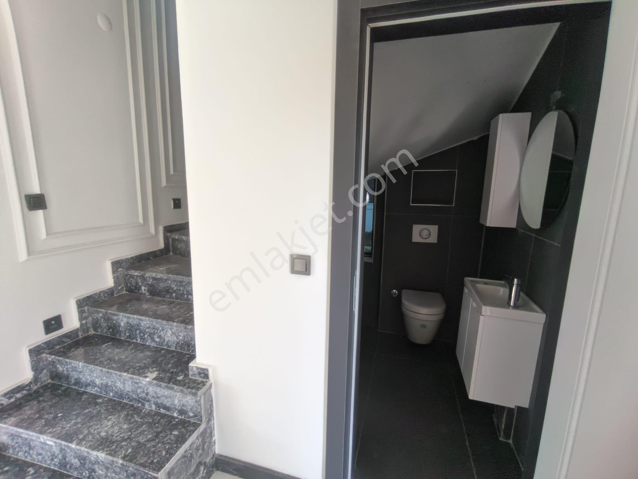 Golden Globy Edremit Zeytinli'de Havuzlu Sitede Satılık 4+1 Tripleks Villa - Görsel 27