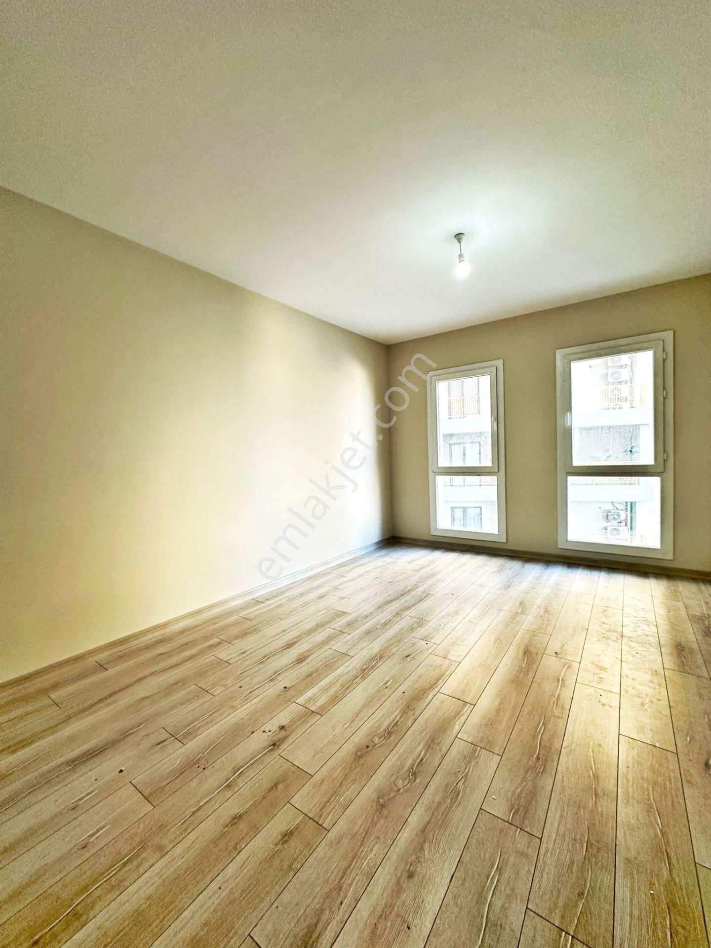 Ardıçlı Mh Toplu Taşımaya Yürüme Mesafe Site İçi 1+1 Kiralık Daire