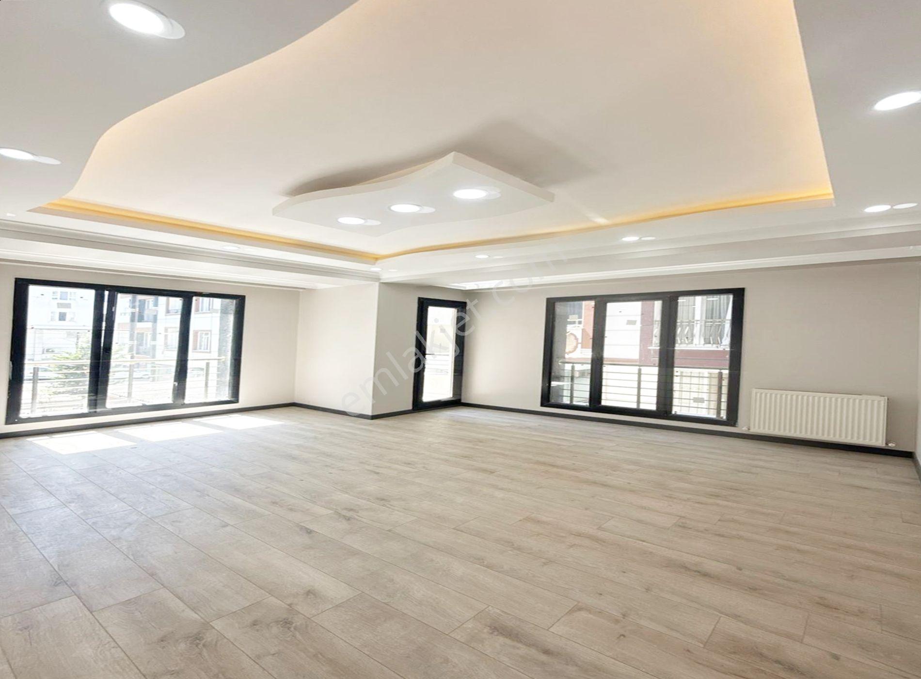 Beylikdüzü Otoparklı Site İçinde 2+1 115 M2 Daire 6690000 Tl