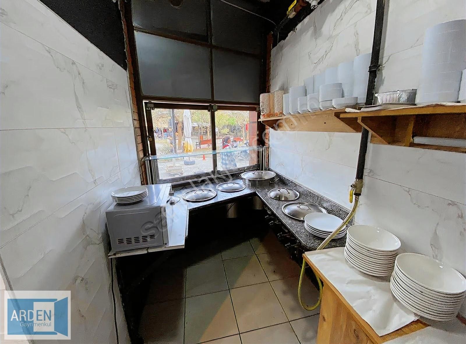 Seferihisar Merkez'de Satılık Restoran - Görsel 18