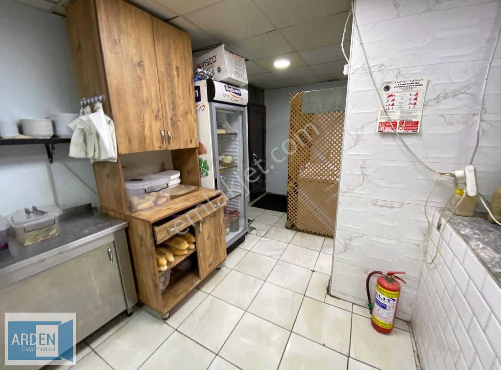 Seferihisar Merkez'de Satılık Restoran - Görsel 10