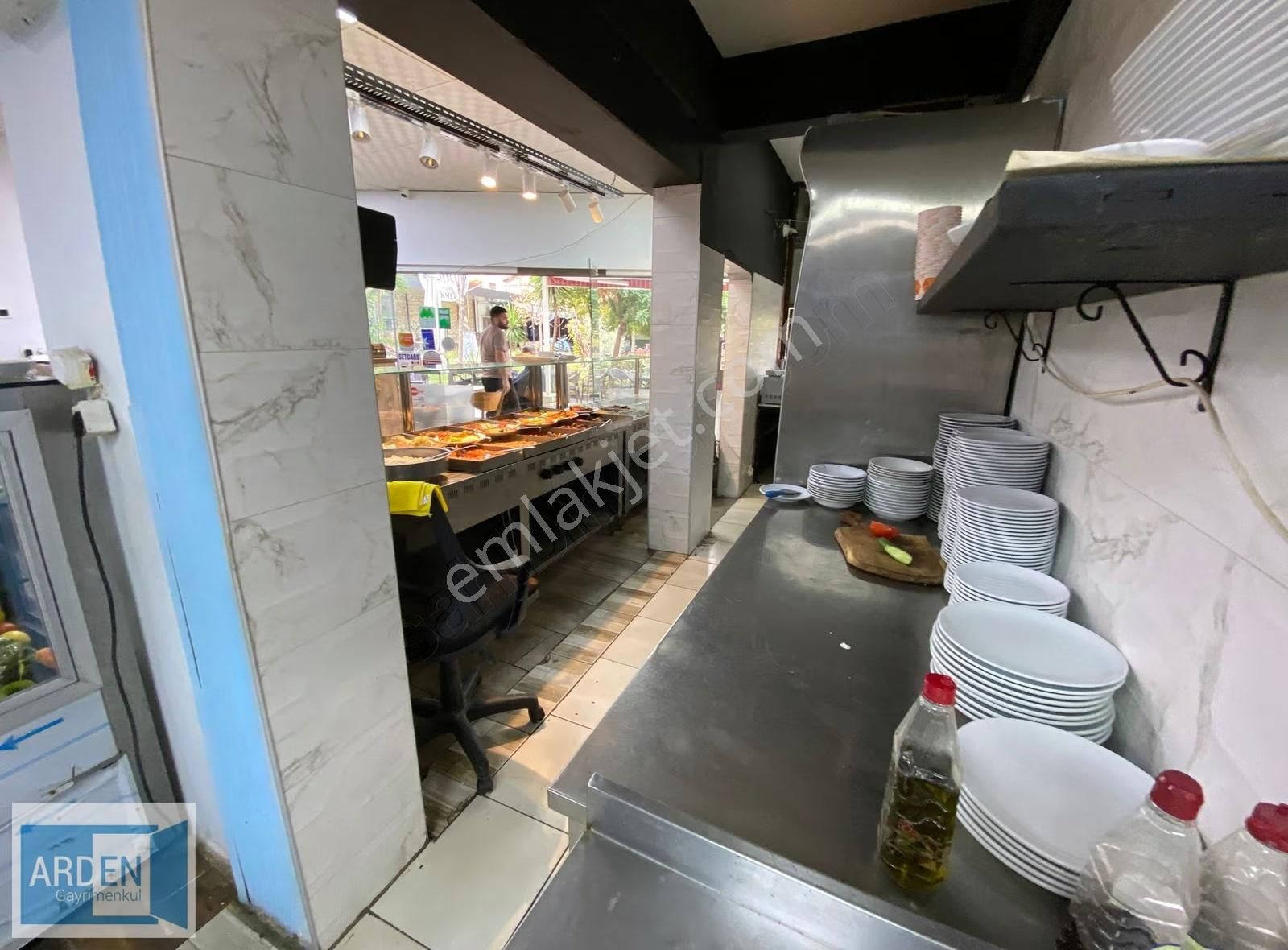 Seferihisar Merkez'de Satılık Restoran - Görsel 31