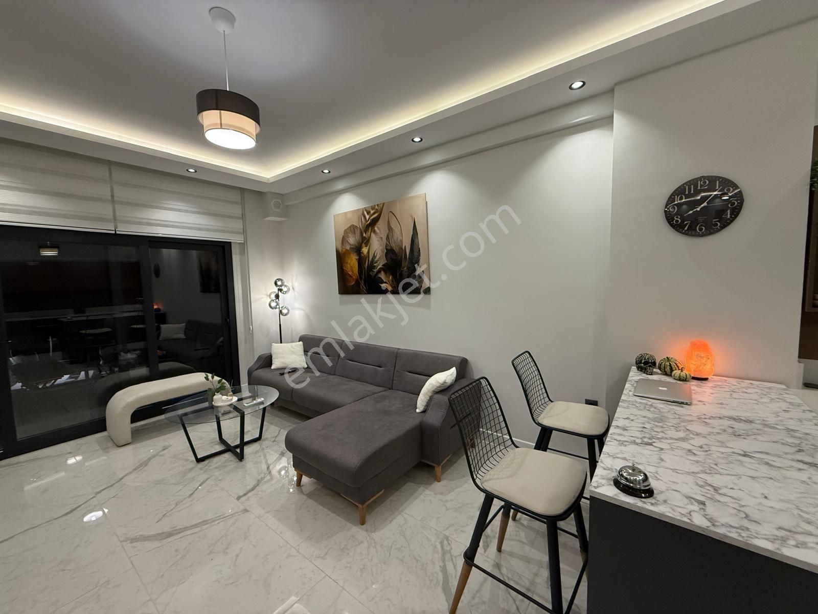 Kuşadası Değirmendere'de 2+1 Havuzlu Sitede Satılık Lüks Daire - Görsel 6