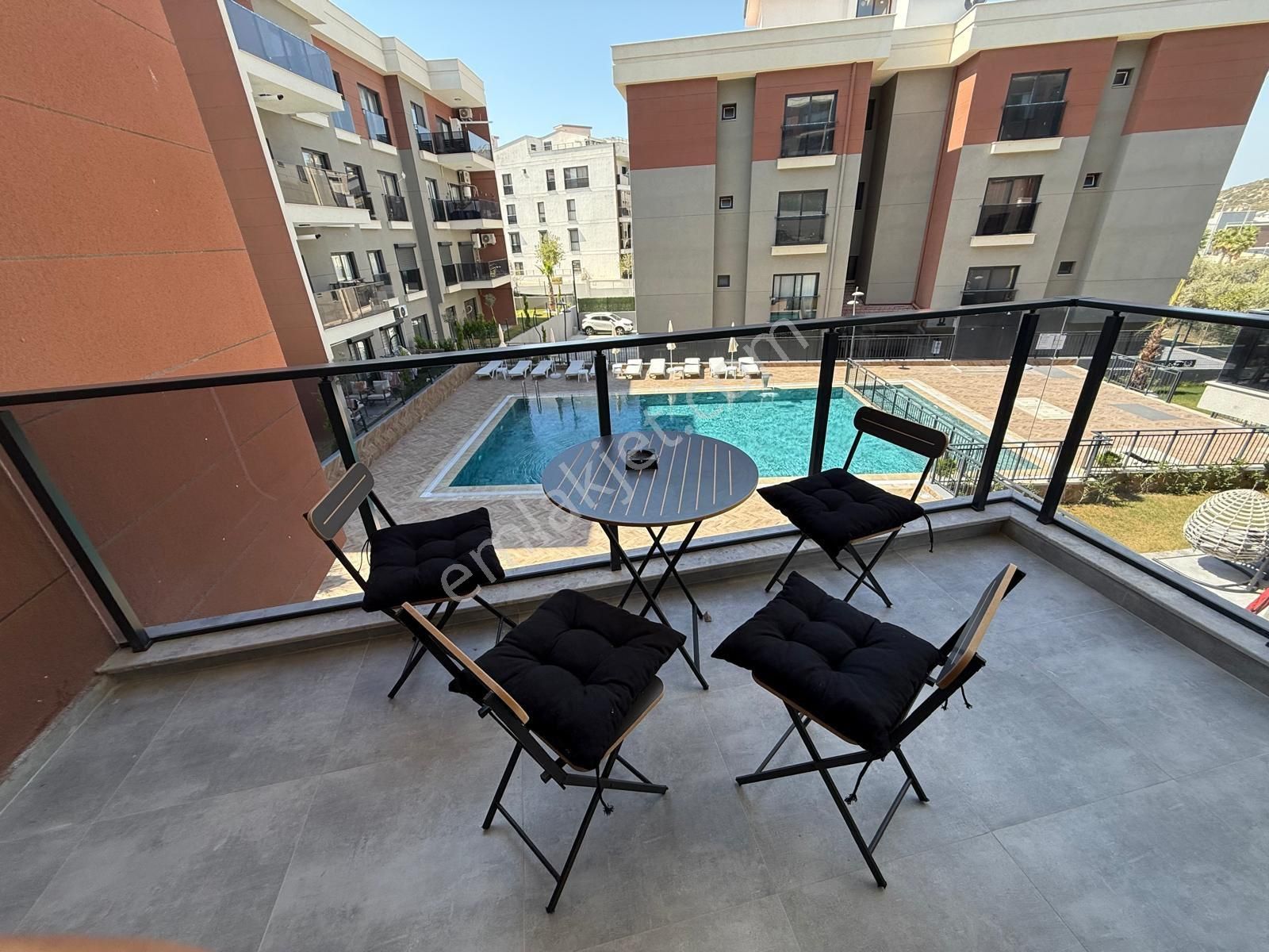 Kuşadası Değirmendere'de 2+1 Havuzlu Sitede Satılık Lüks Daire - Görsel 20