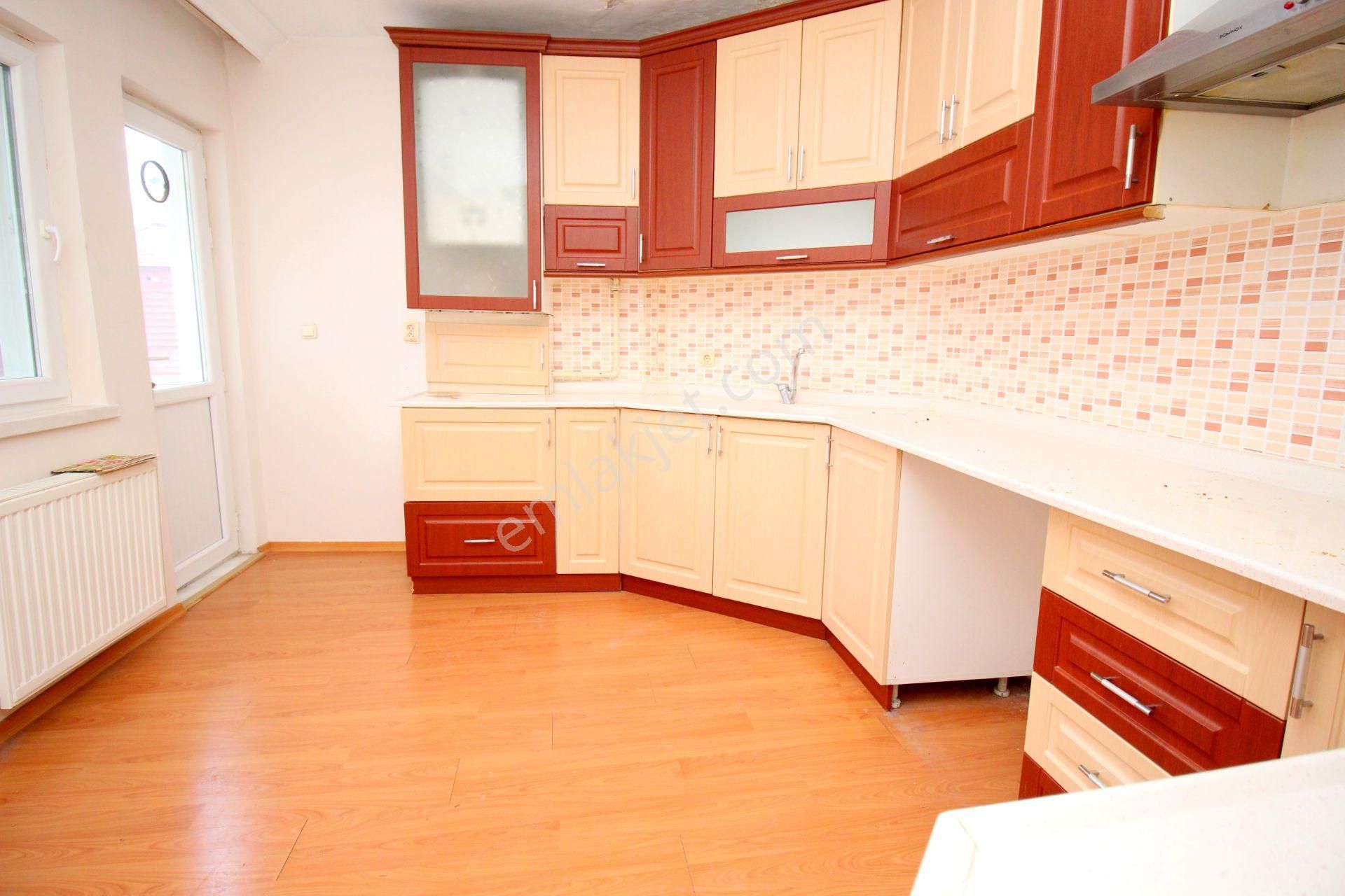 Emre Emlaktan Oğuzlar'da Site İçersinde //asansörlü// 3+1 Kiralık Daire - Görsel 9
