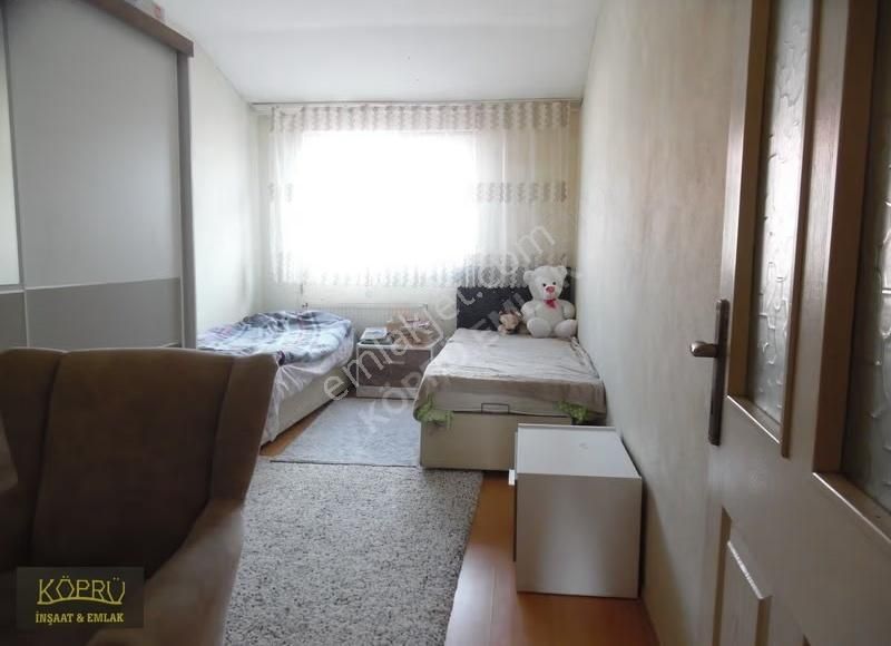 Köprü Emlaktan Gazi Mah'de Satılık Tek Tapu 3 Ayrı Daire Birden - Görsel 9