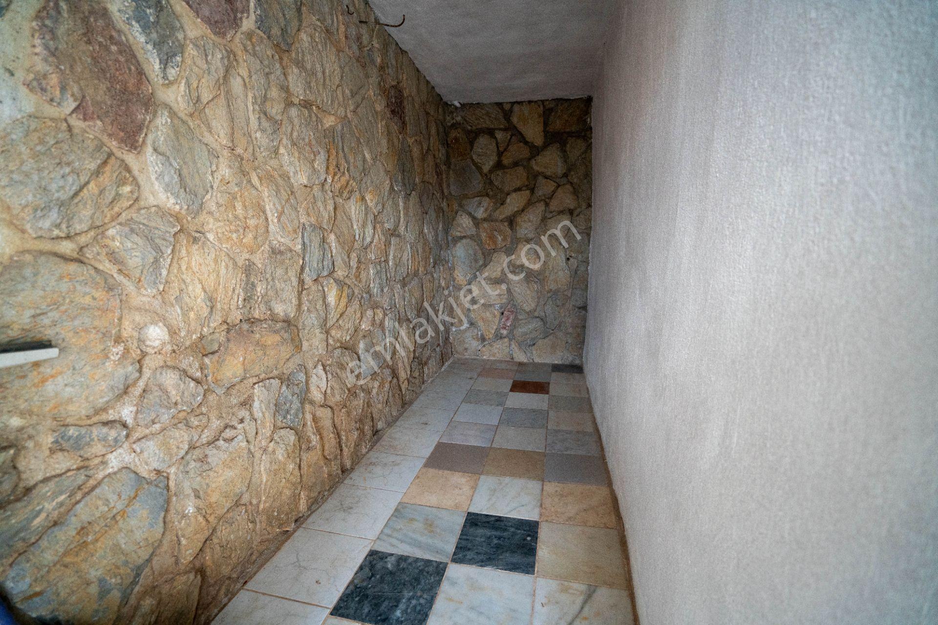 Datça Merkezde Deniz Manzaralı 277 M2 Tripleks Villa Ve Dükkan - Görsel 11