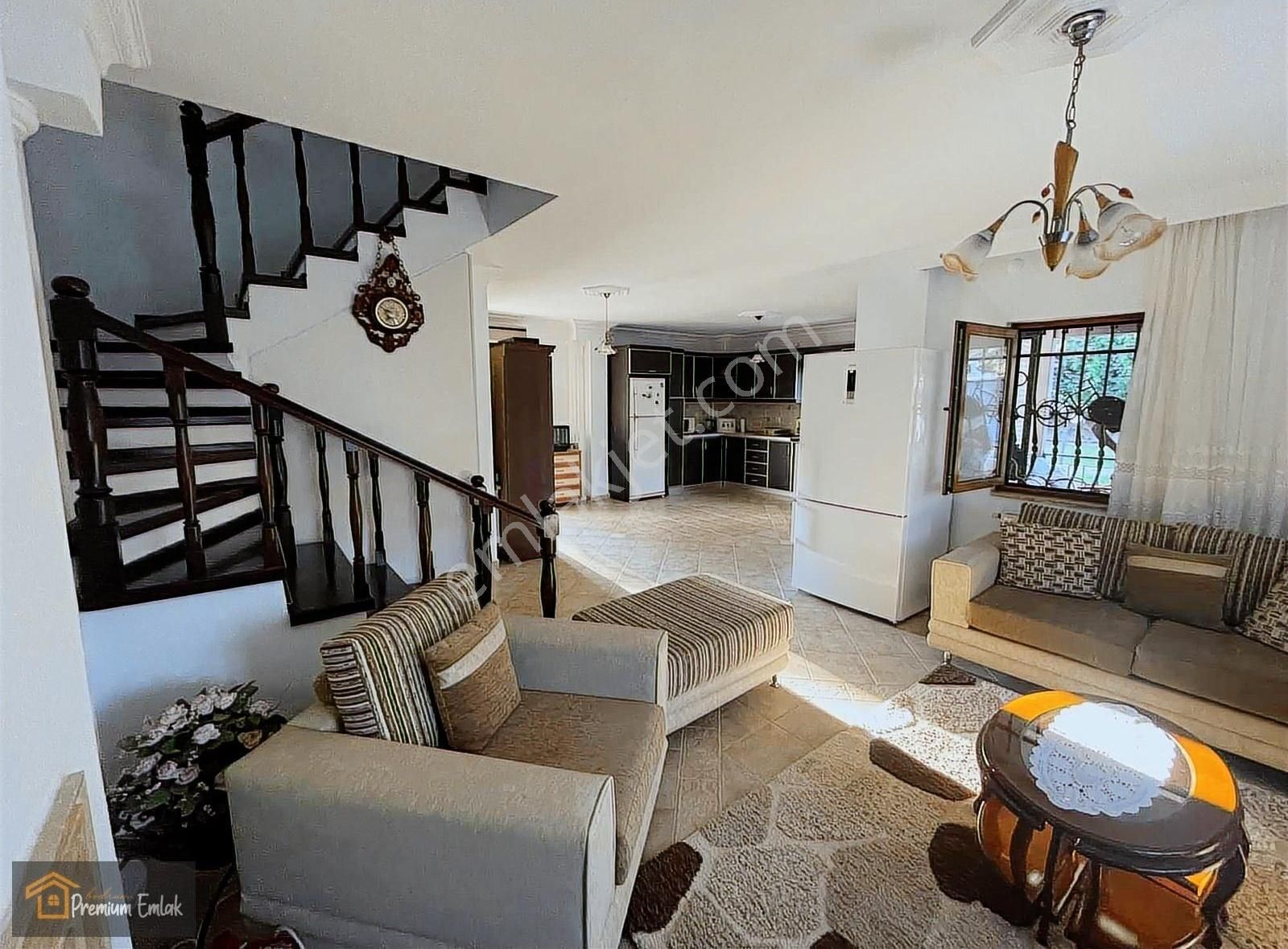 Bodrum Gölköyde 1350 Metre İçerisinde İskanlı 2 Villa 2 Dükkan - Görsel 2