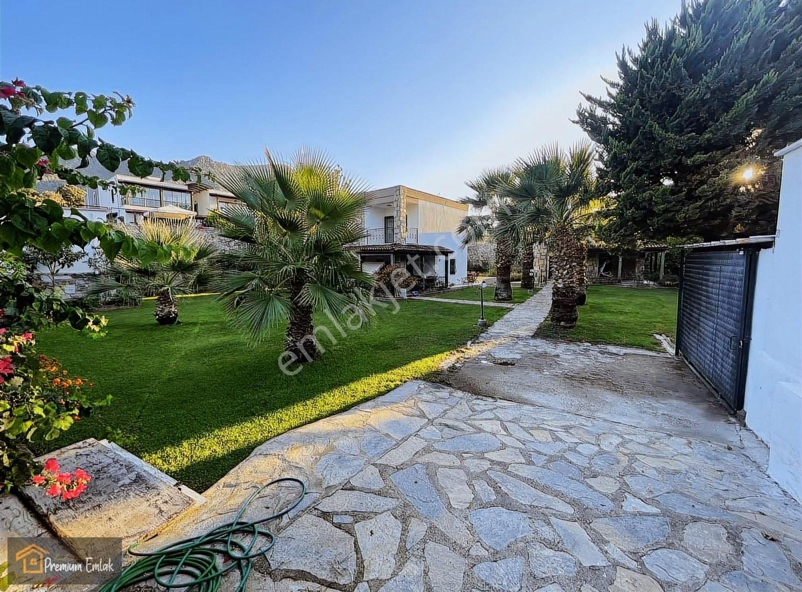 Bodrum Gölköyde 1350 Metre İçerisinde İskanlı 2 Villa 2 Dükkan - Görsel 6