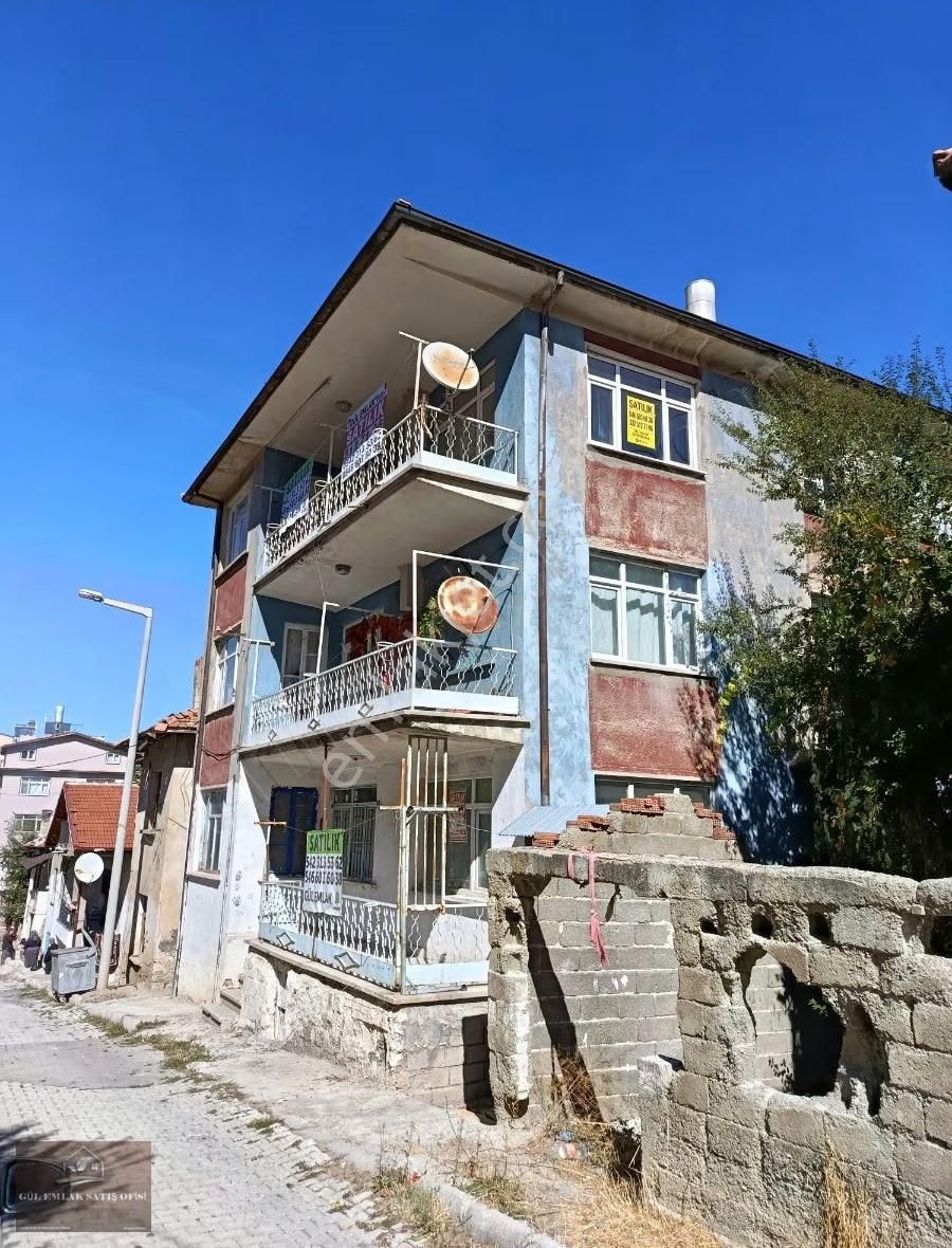 Hamidiye Mah 3 Katlı 2+1daire Olan Binamız Satlıktır