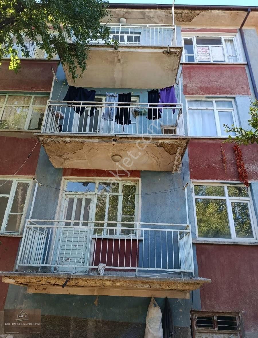 Hamidiye Mah 3 Katlı 2+1daire Olan Binamız Satlıktır - Görsel 12