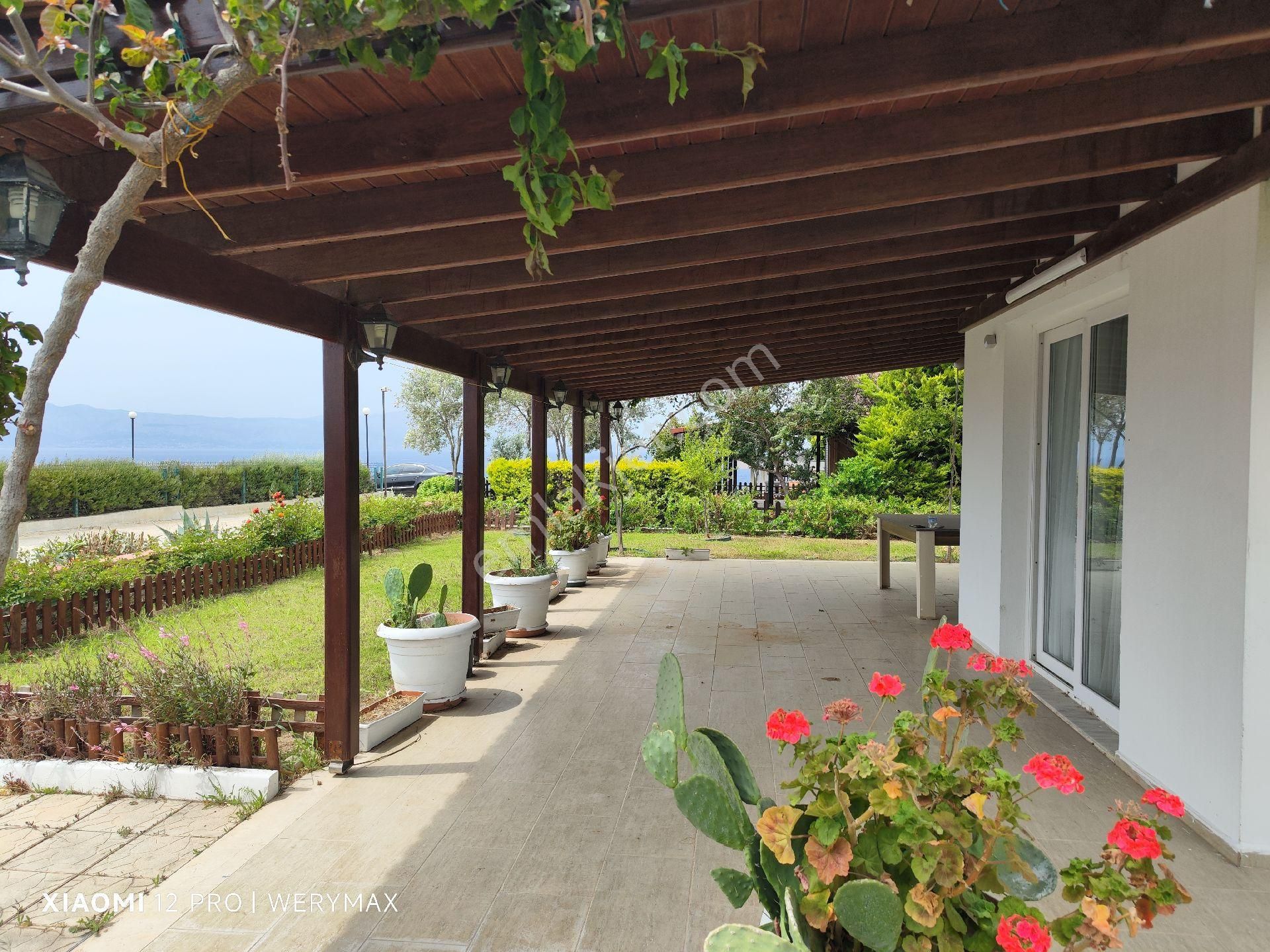 Çeşme Dalyan'da Denize Sıfır Hazulu Site İçerisinde Satılık Müstakil 3+1 Villa - Görsel 6