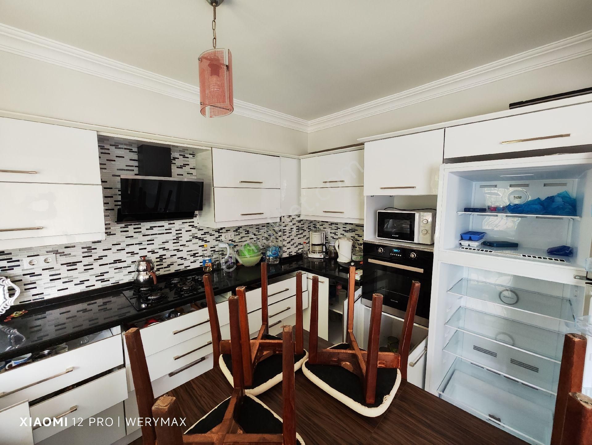 Çeşme Dalyan'da Denize Sıfır Hazulu Site İçerisinde Satılık Müstakil 3+1 Villa - Görsel 32