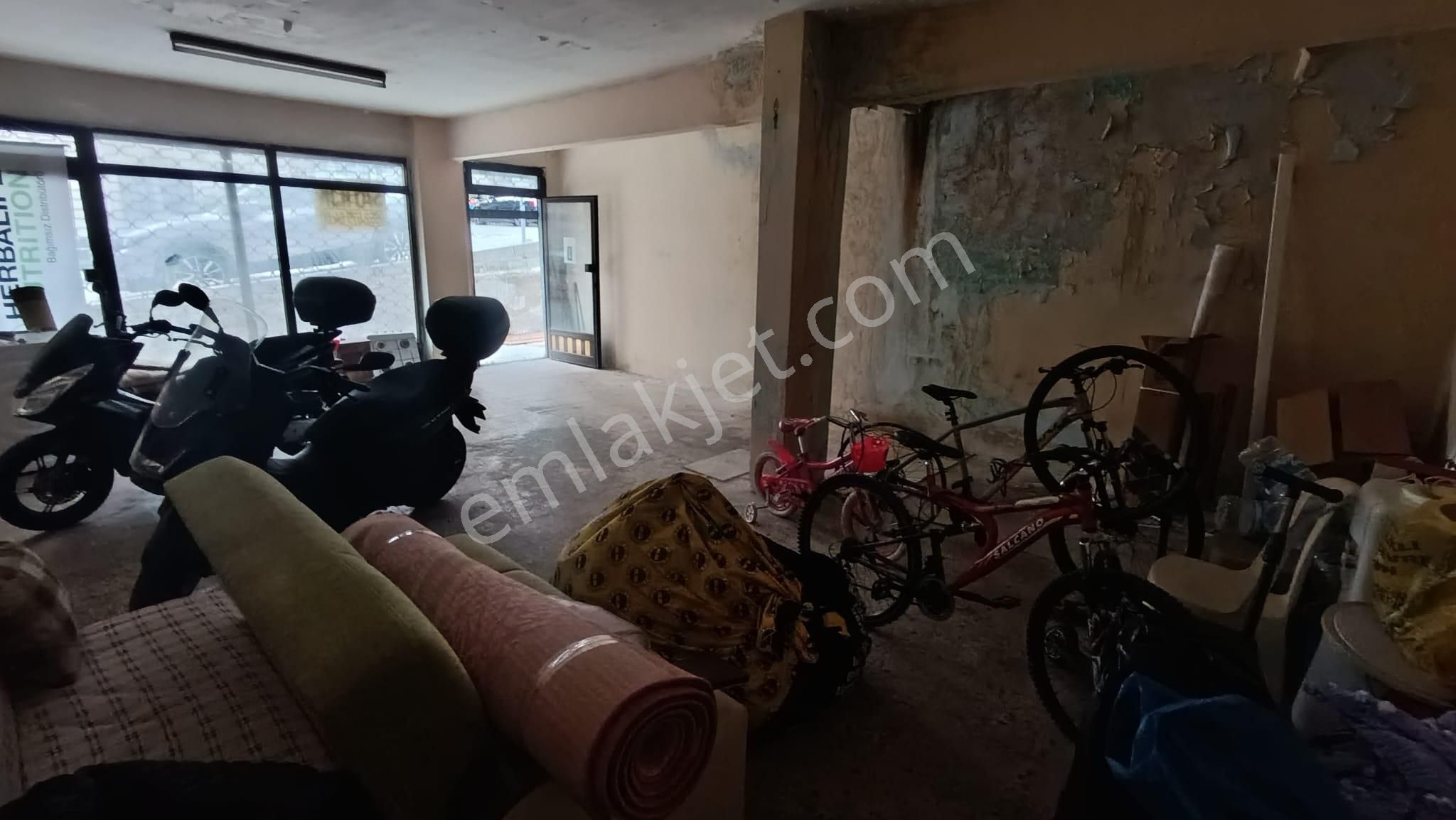 Üsküdar Merkezde Dükkan - Görsel 8