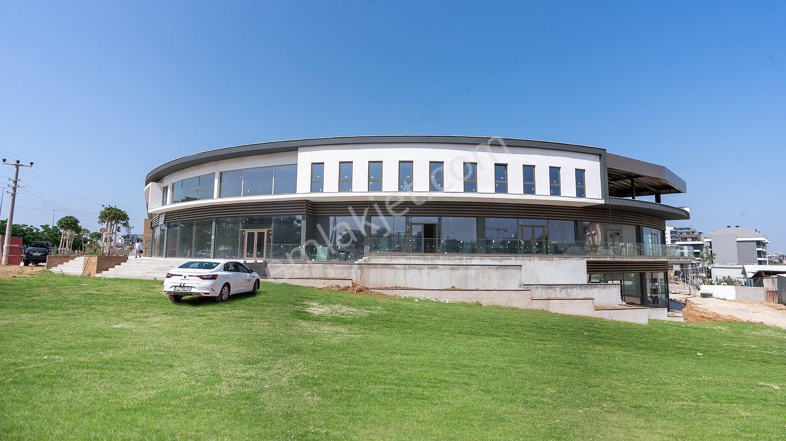 Antalya, Altıntaş Viva Defne’de 1085 M Kiralık Dükkan - Görsel 2