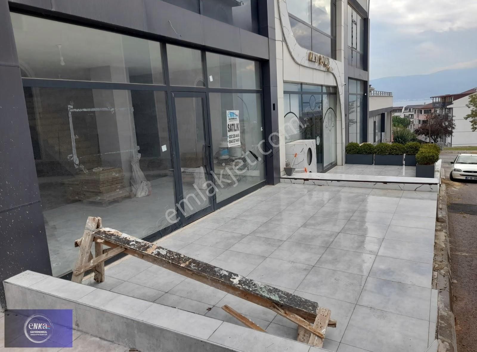Yarımca Hacı Osman Mh. Üniversite Karşısı Satılık Yeni Dükkan