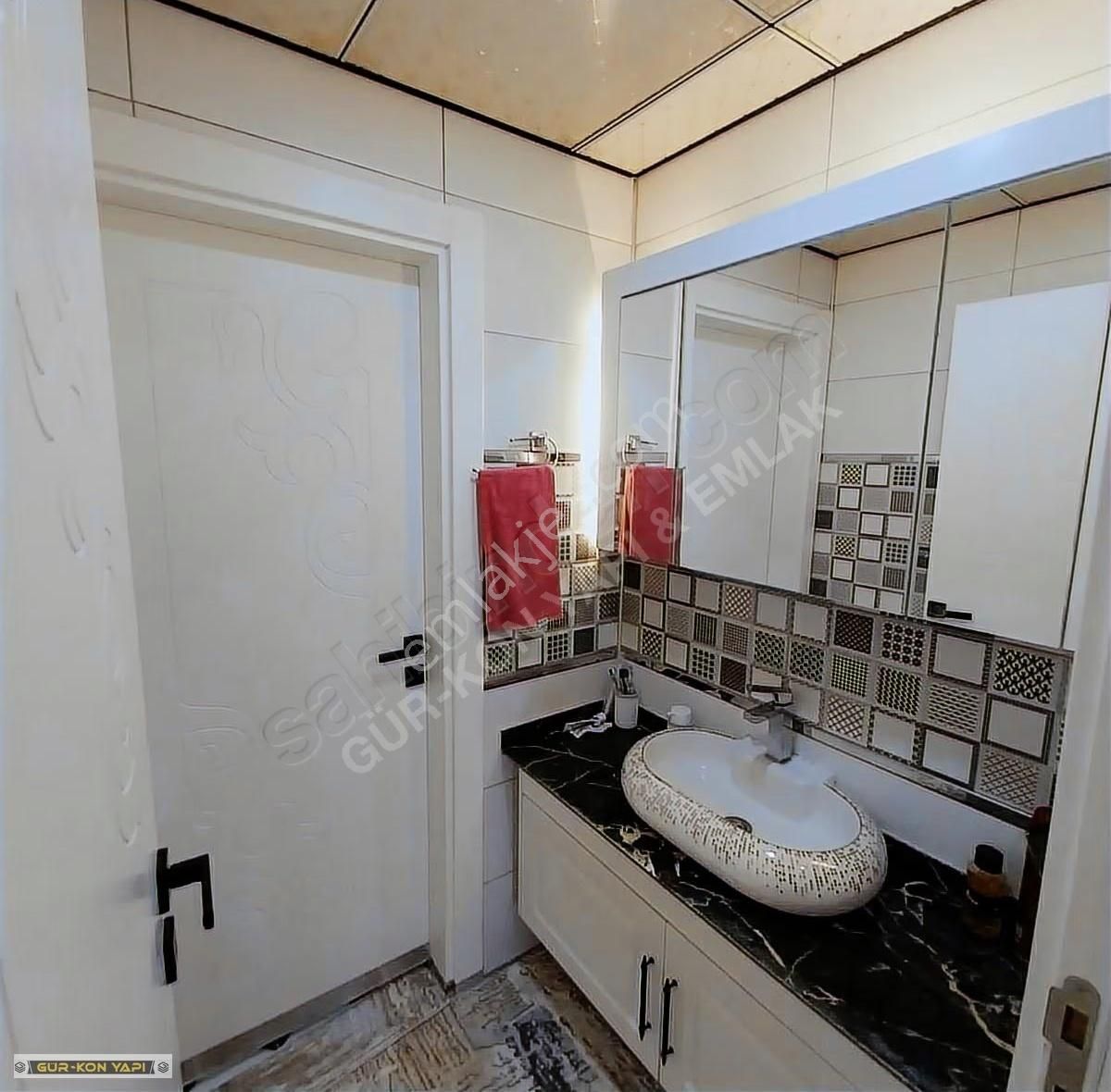 Karaaslanda Satlık 2 Katlı Lüks Mustakil Bina - Görsel 28