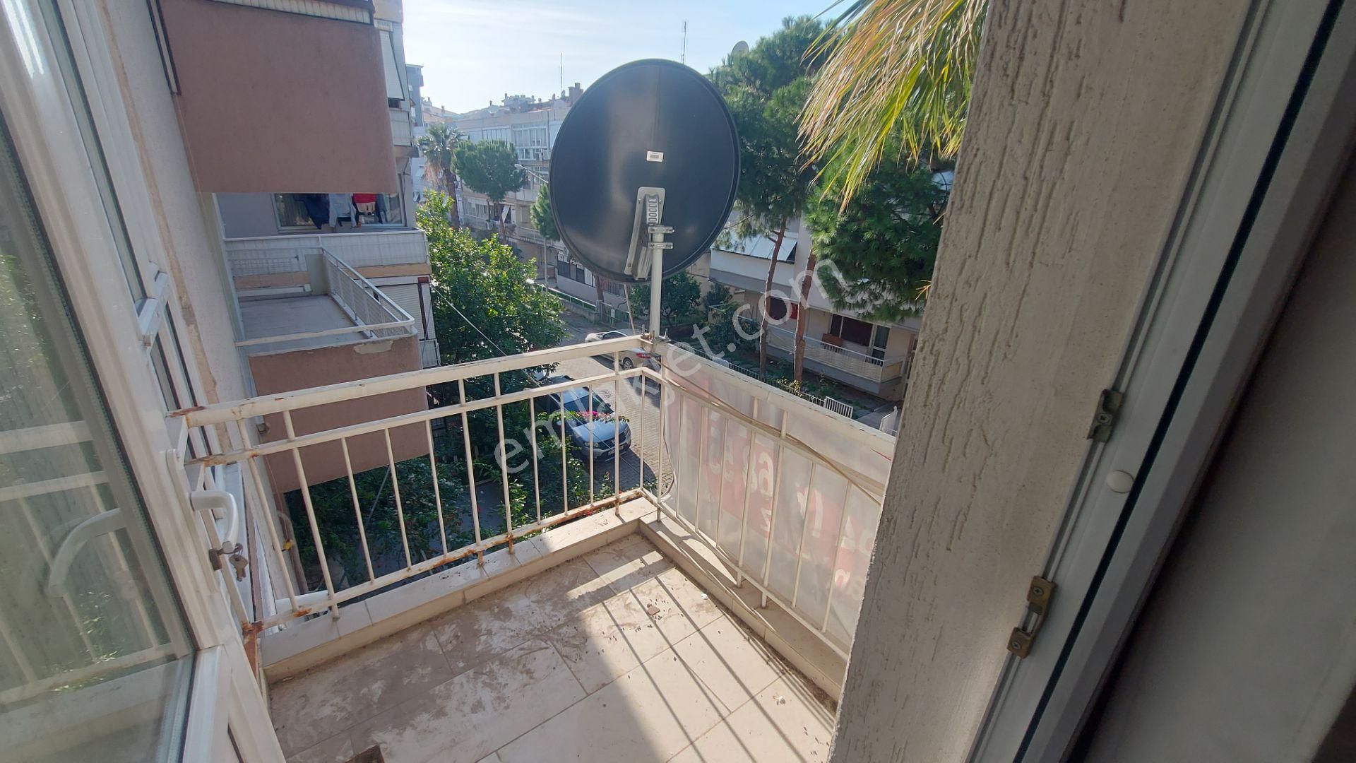 Karşıyaka'nın Kalbi Bahriye Üçok'ta Kiralık 3+1 105 M2 Daire - Görsel 15