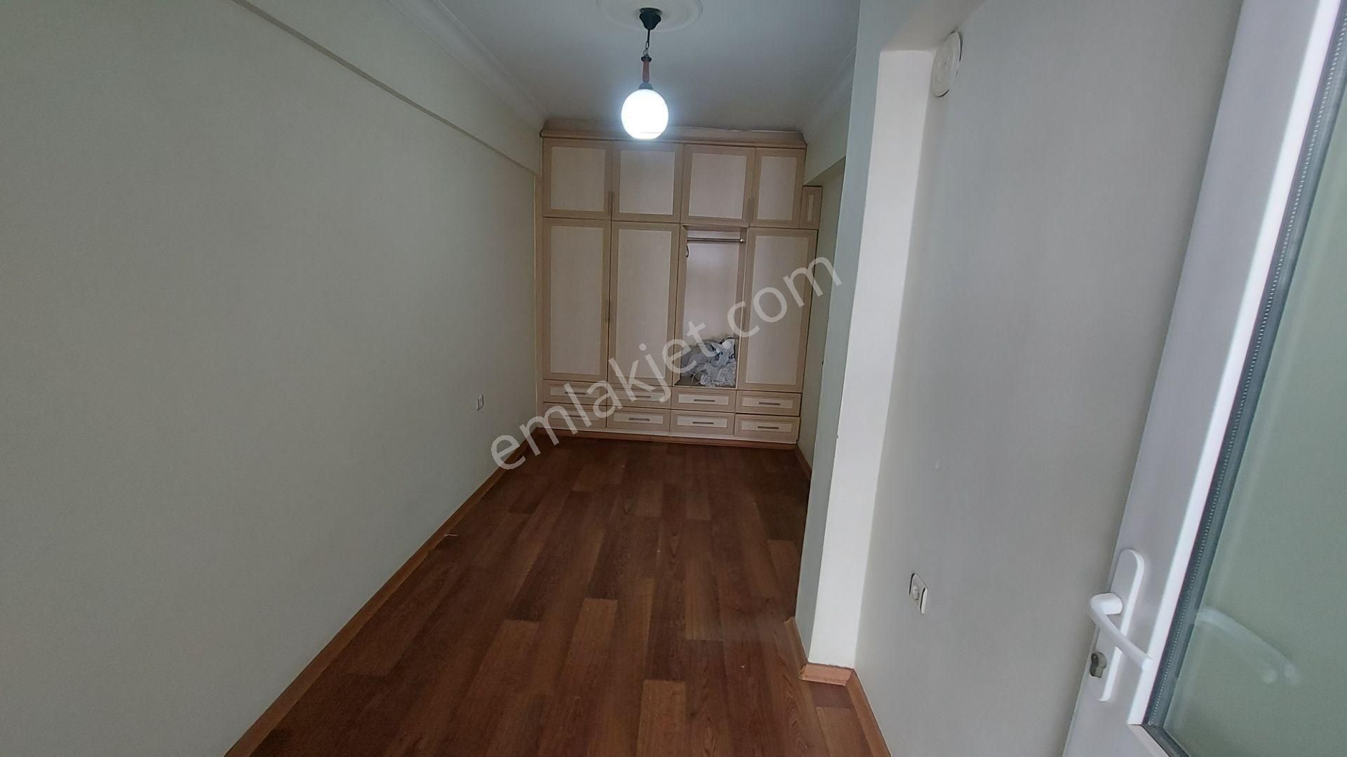 Karşıyaka'nın Kalbi Bahriye Üçok'ta Kiralık 3+1 105 M2 Daire - Görsel 12