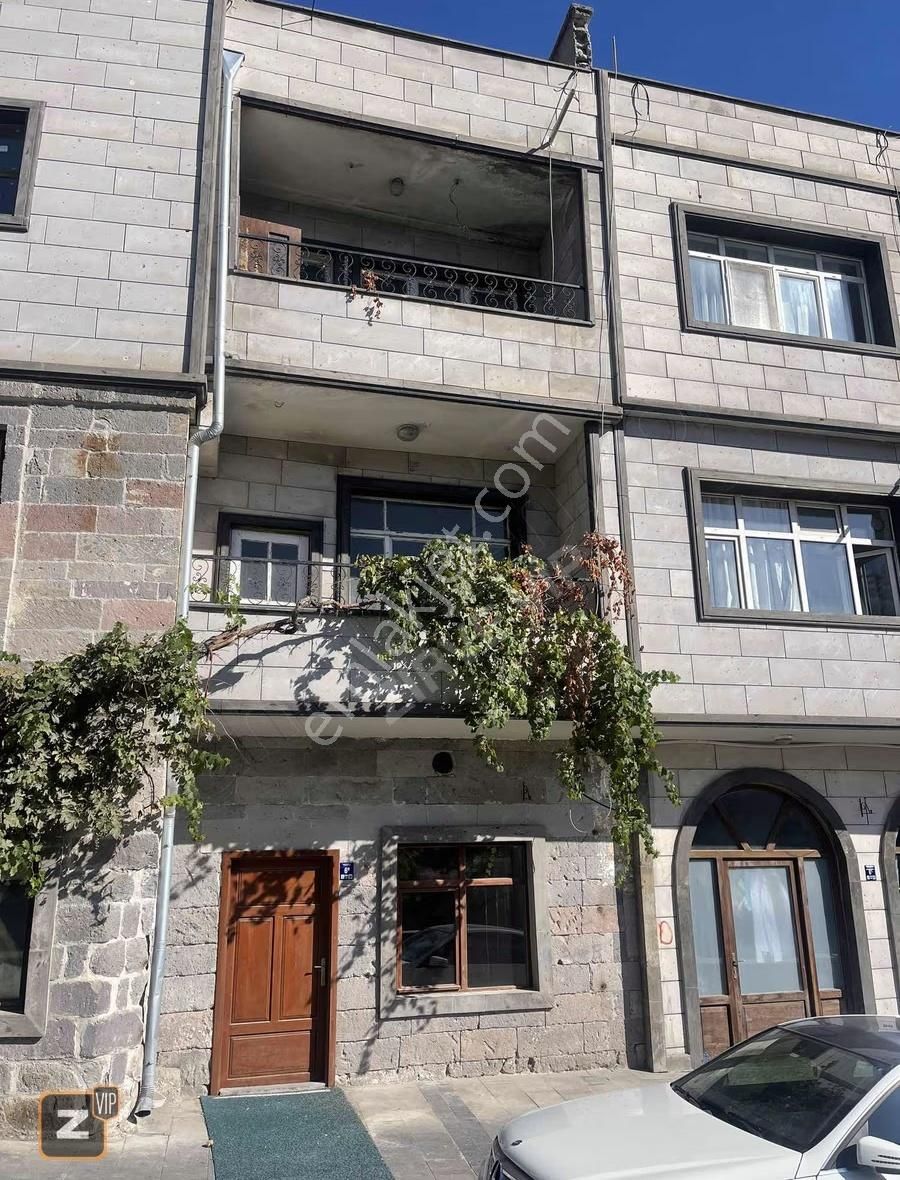 Talas Tablakaya'da Komple Satılık Taş Bina - Görsel 9