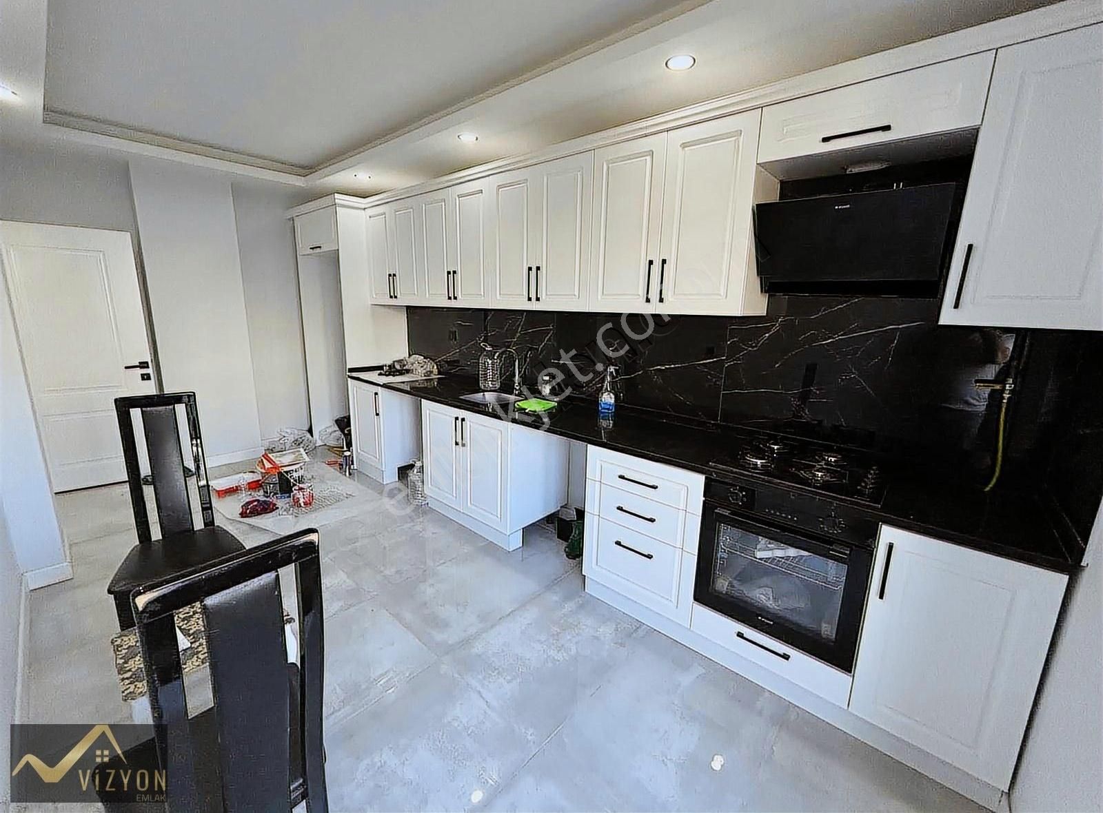 Vizyon Emlak Güvencesiyle Bayramoğlu Sapağında Lüks Daire - Görsel 10