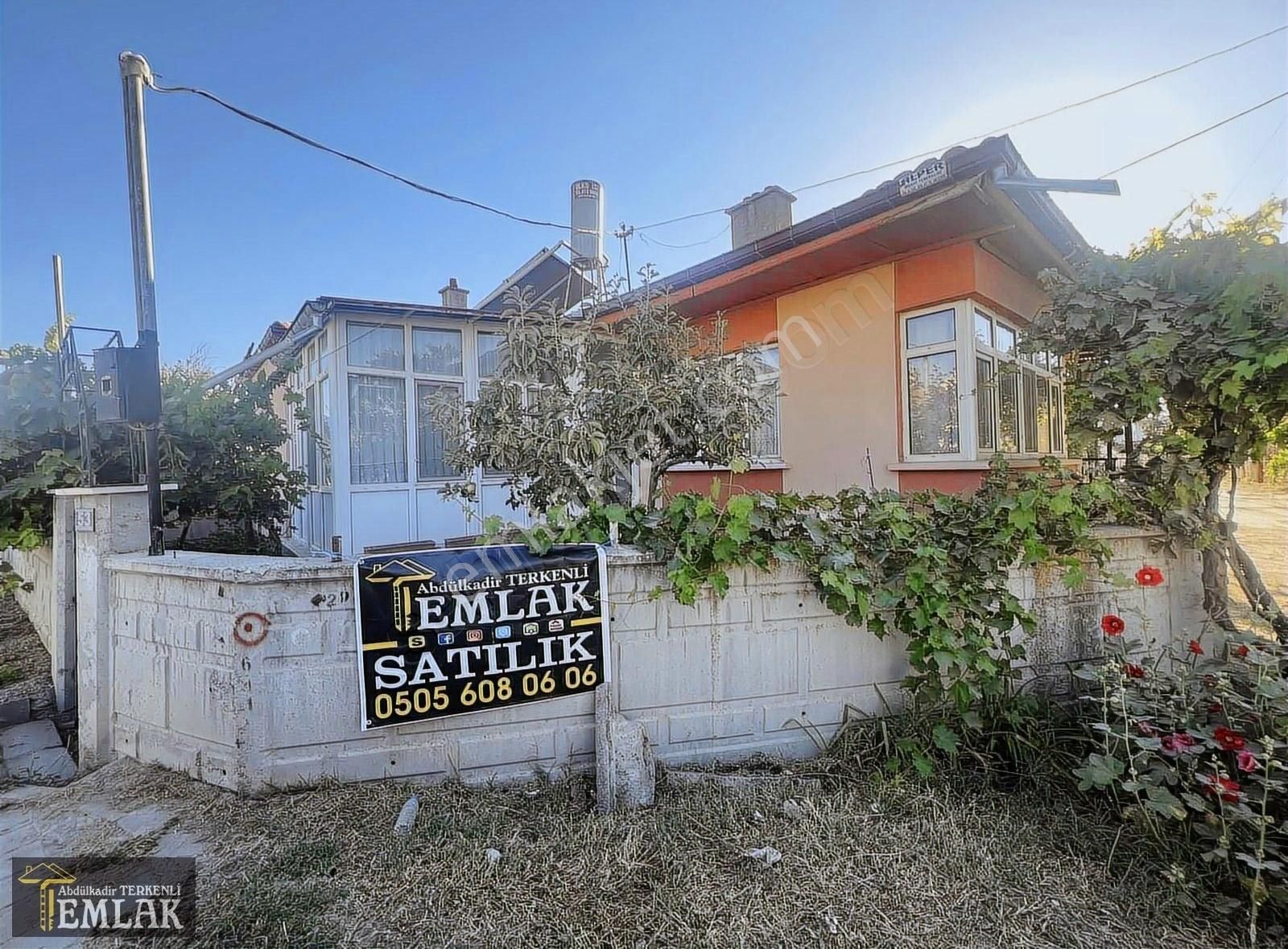 Terkenli Emlak'tan Kozağaç Ta Caddde Üstü Müstakil Ev - Görsel 4