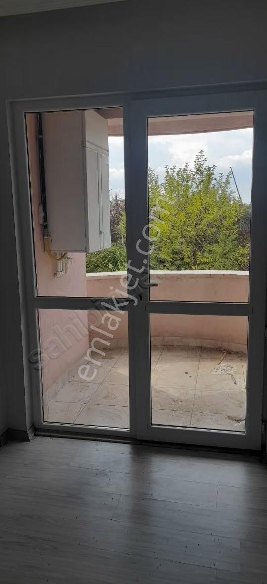 7 Durakta Palmiye Apartmanında Satılık Daire - Görsel 5