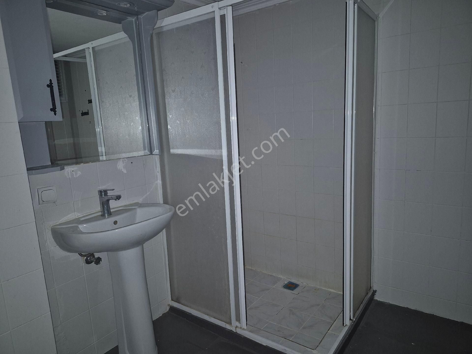 Turpa Taşdemir'den Kiralık Üçkuyular Meydan Yakını 3+1 Arakat Daire - Görsel 16