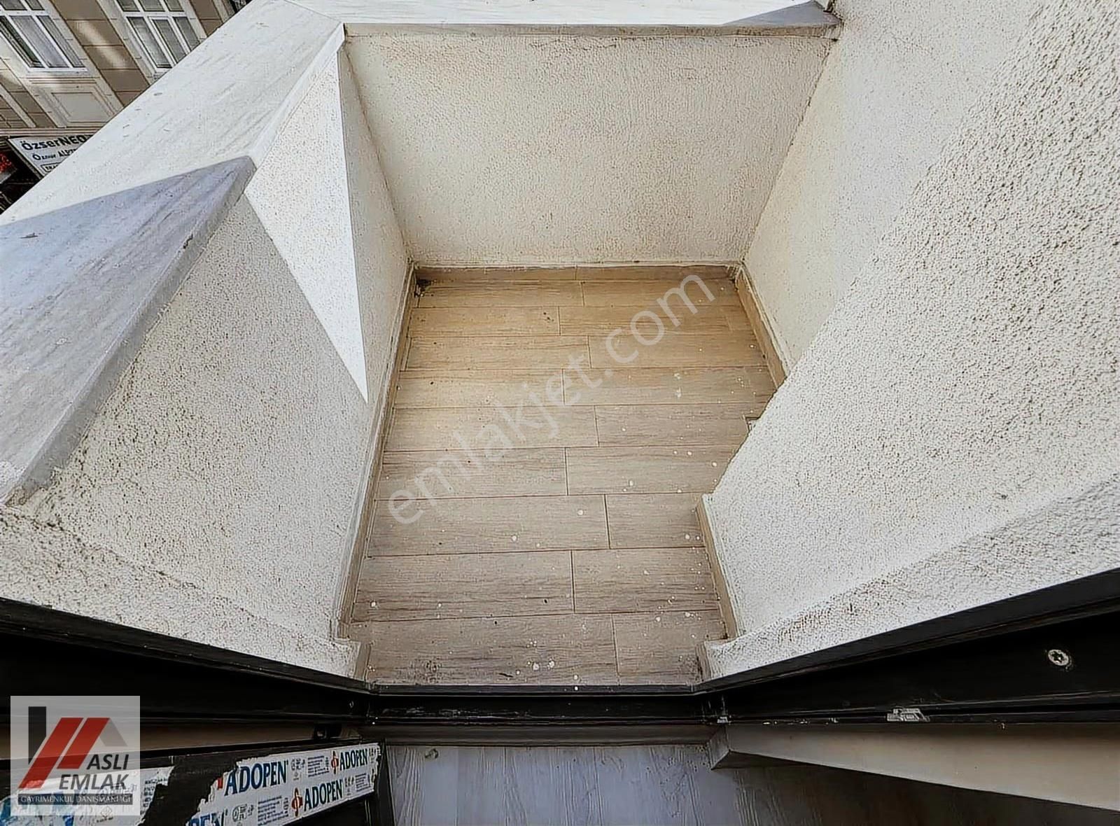 Aslı Emlaktan 75'yıl Mah.3+1 Daire