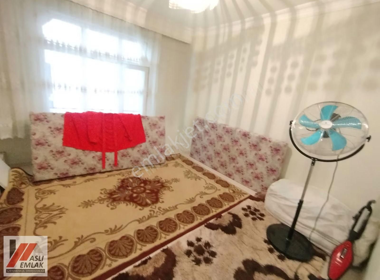 Aslı Emlak'tan Gazi Mah 2+1 Yüksek Giriş