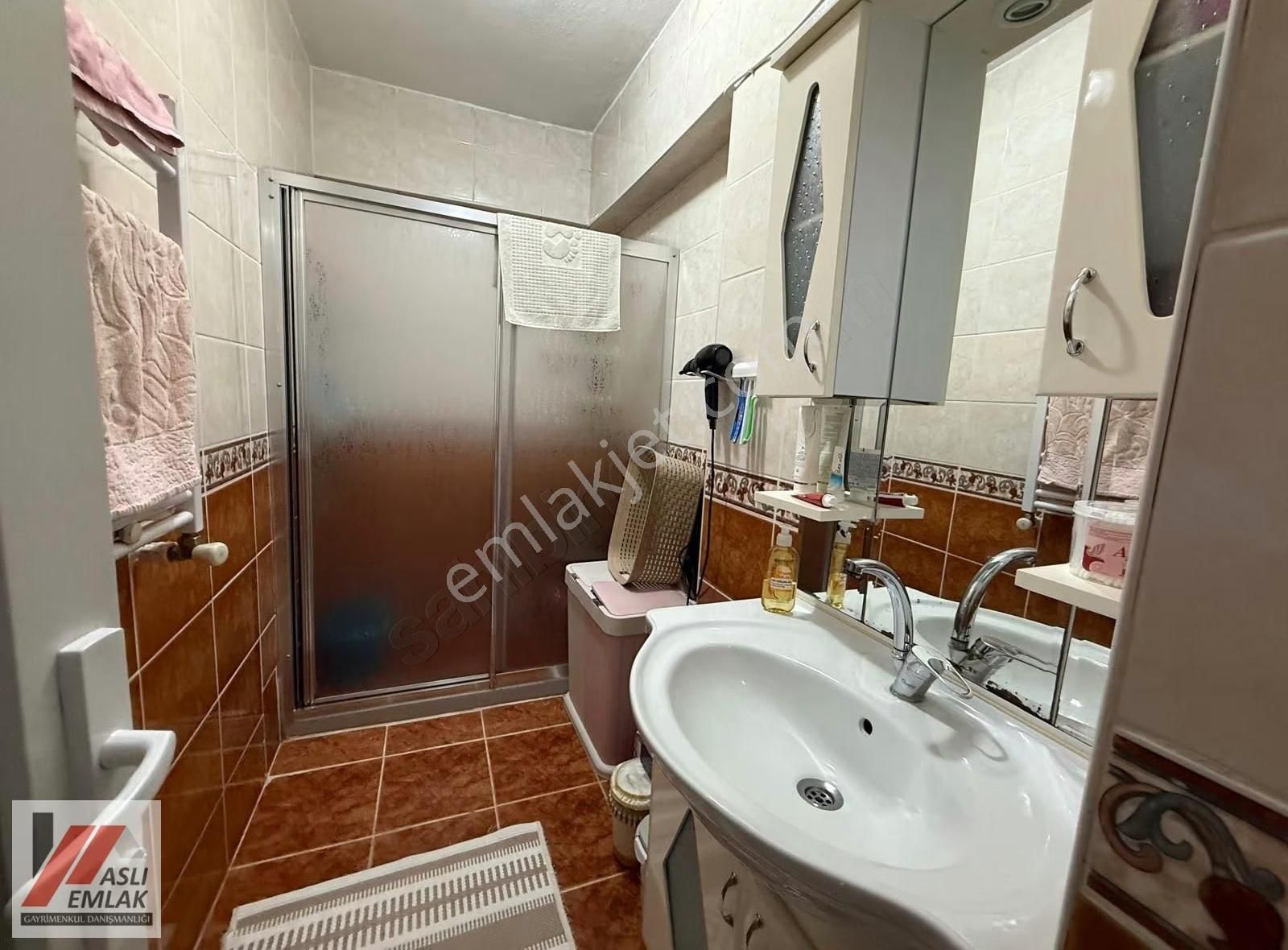 Aslı Emlak'tan Gazi Mah 3+1 Birinci Kat 120m2 - Görsel 5