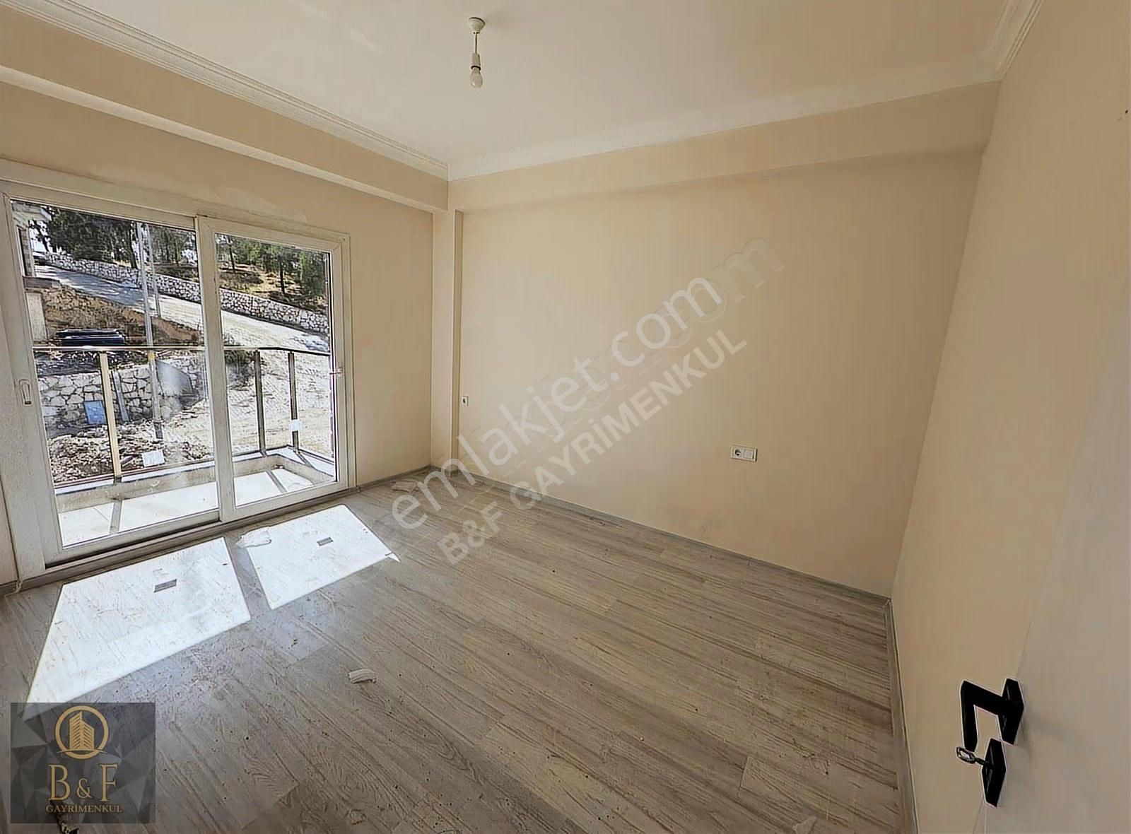 Güneş Mahallesinde 1+1 Yatırımlık Daire - Görsel 11