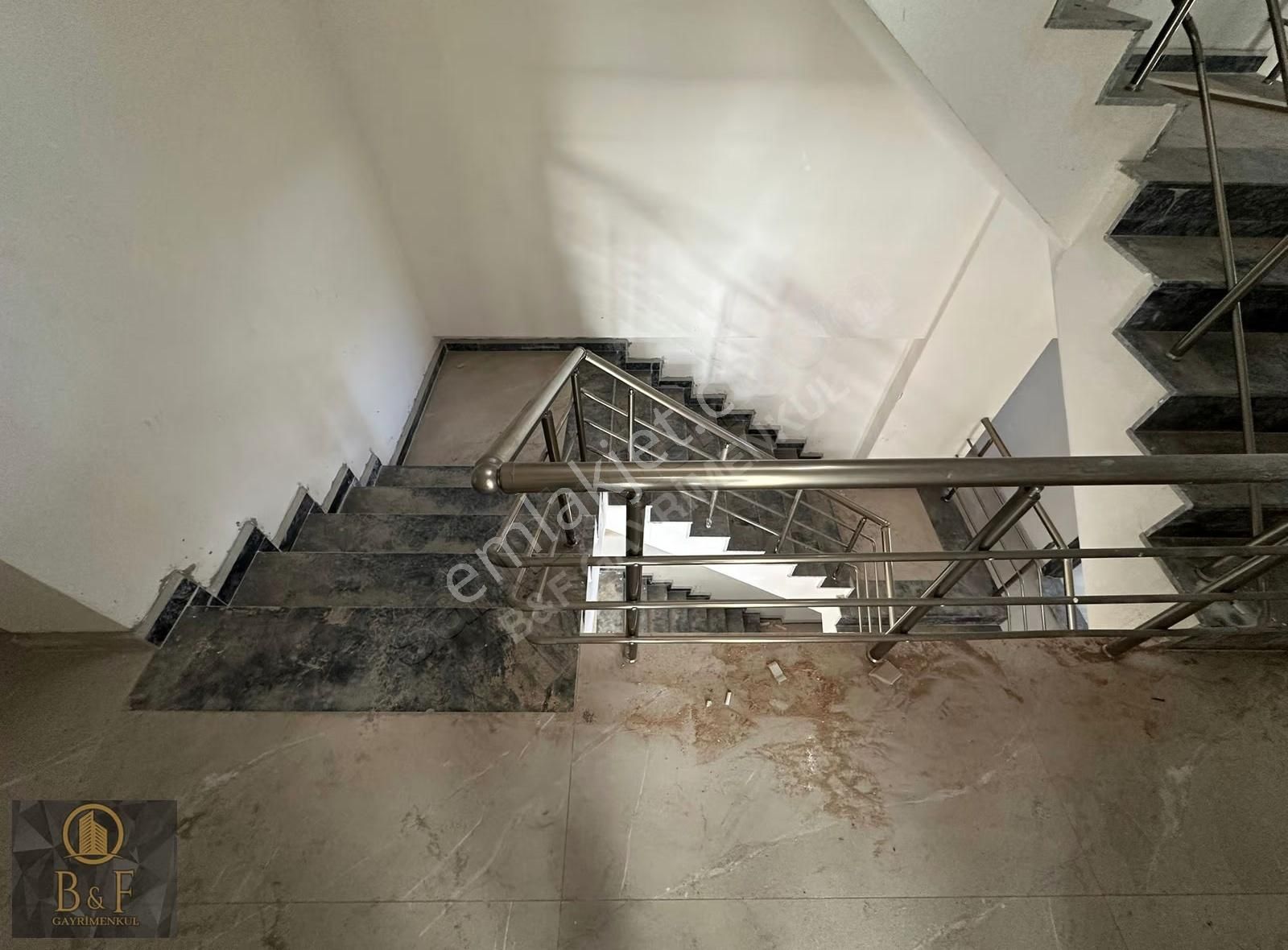 Güneş Mahallesinde 1+1 Yatırımlık Daire - Görsel 9