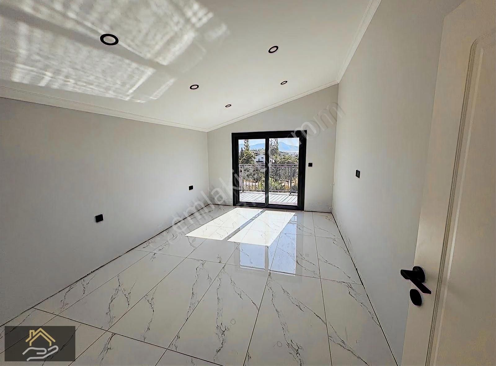Çiftlik Te Satılık Deniz Manzaralı 4+1 Müstakil Villa - Görsel 4