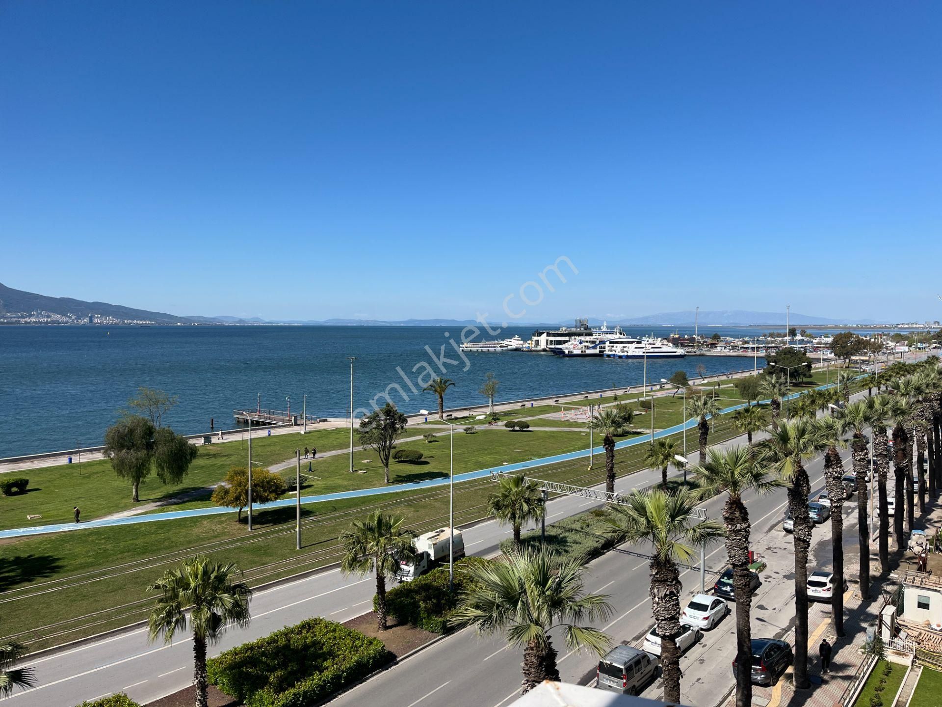 Bostanlı Sahilde Satılık Yalı Dairesi - Görsel 18