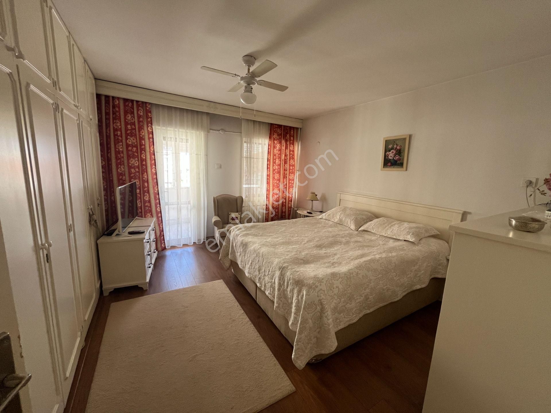 Bostanlı Sahilde Satılık Yalı Dairesi - Görsel 24