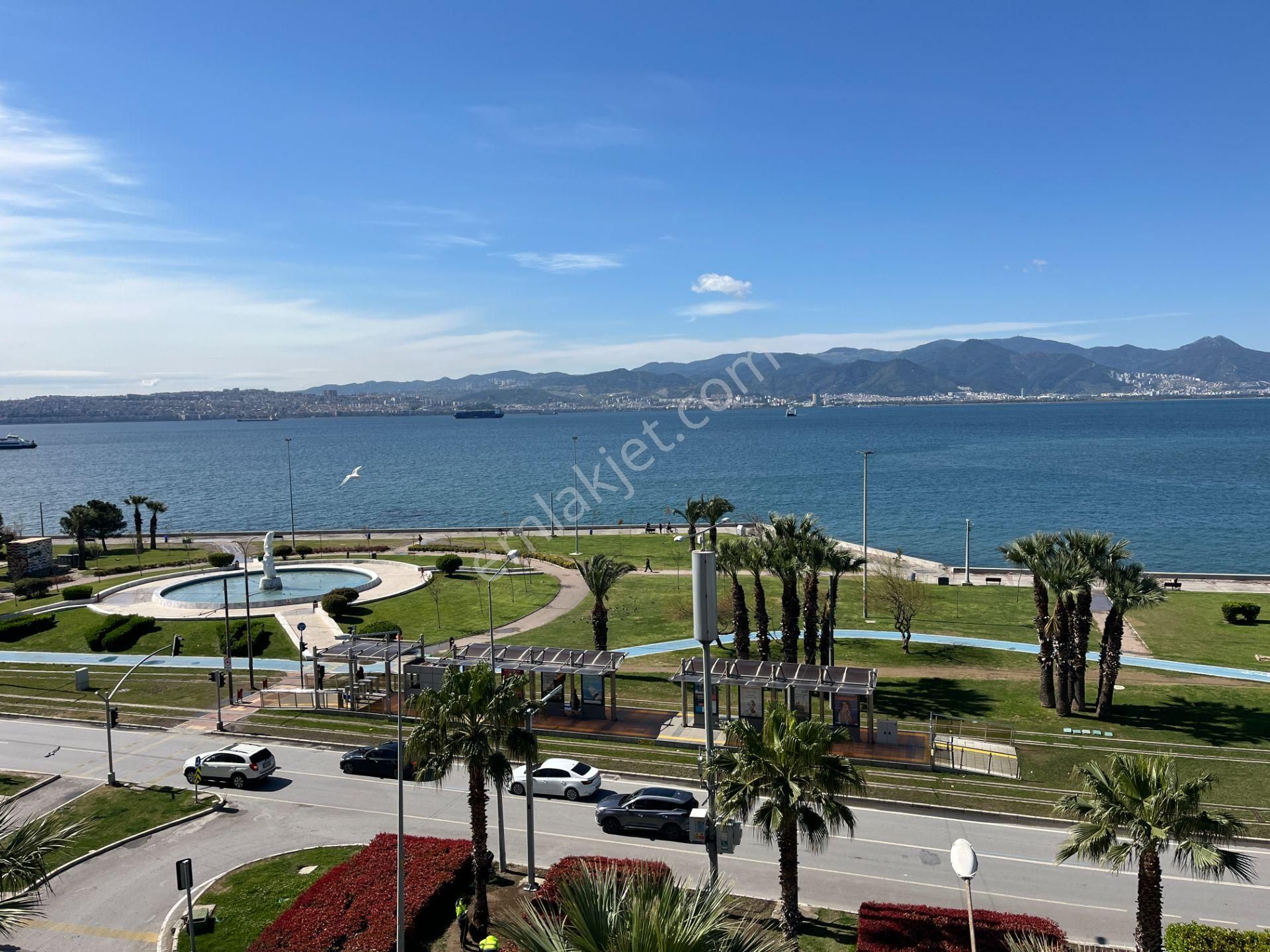 Bostanlı Sahilde Satılık Yalı Dairesi - Görsel 17