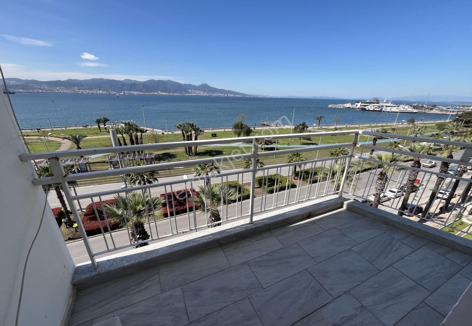 Bostanlı Sahilde Satılık Yalı Dairesi - Görsel 15