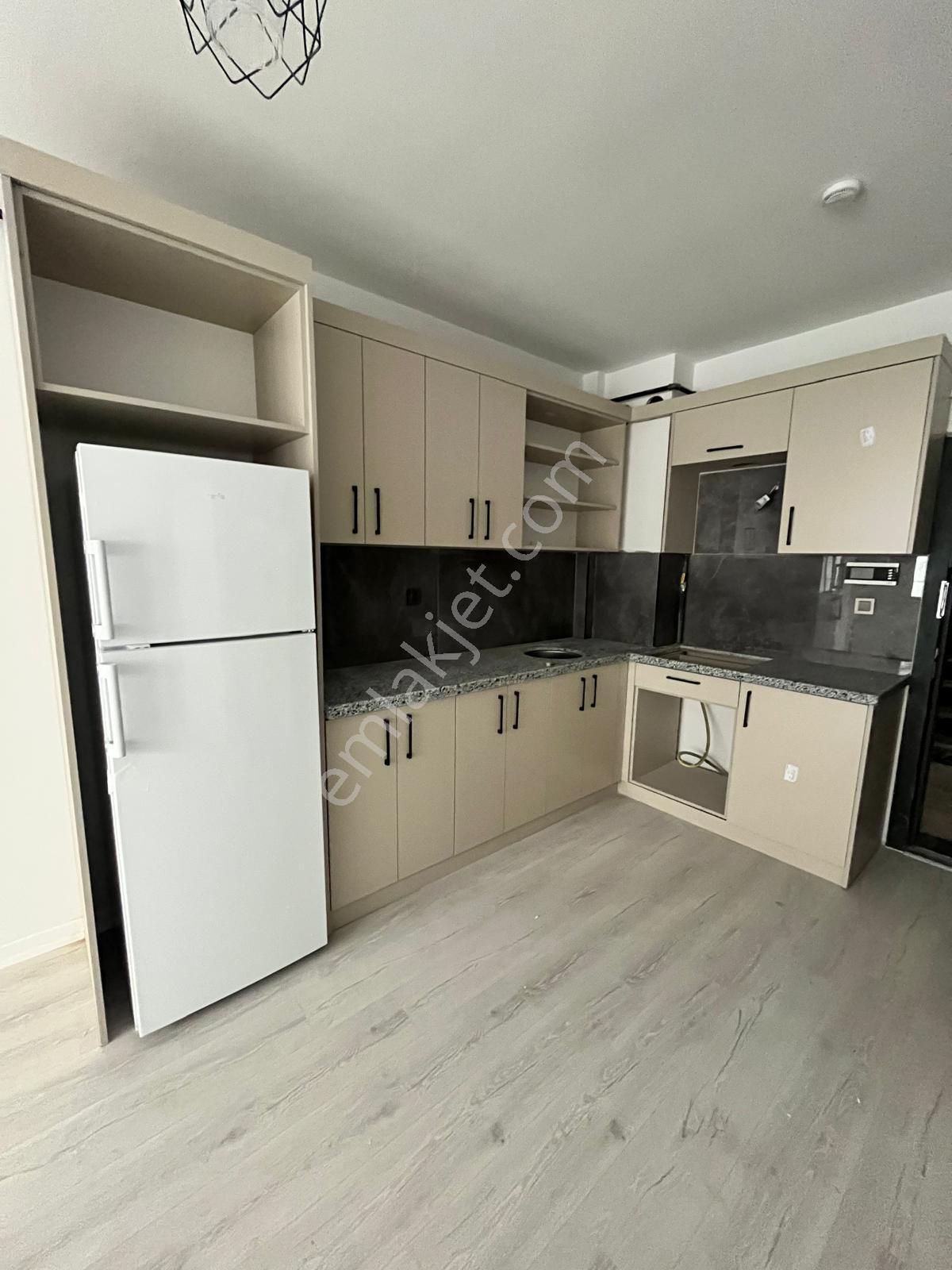 Yeşilbayır'da Satılık, Eşyalı, Boş, Sıfır, Hastane Yakını 1+1 - Görsel 5