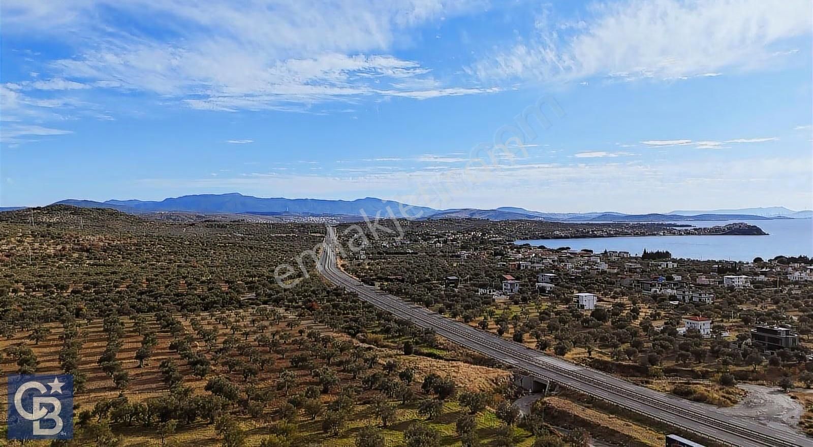 Şakran'da Yolu, Elektriği, Suyu Ve Prefabrik Evi Olan Zeytinlik