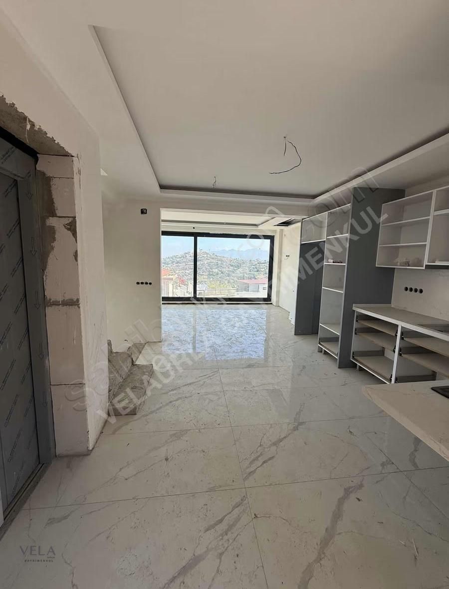 Urla Çeşmealtı Deniz Manzaralı Asansörlü 3+2 Satılık Villa - Görsel 2